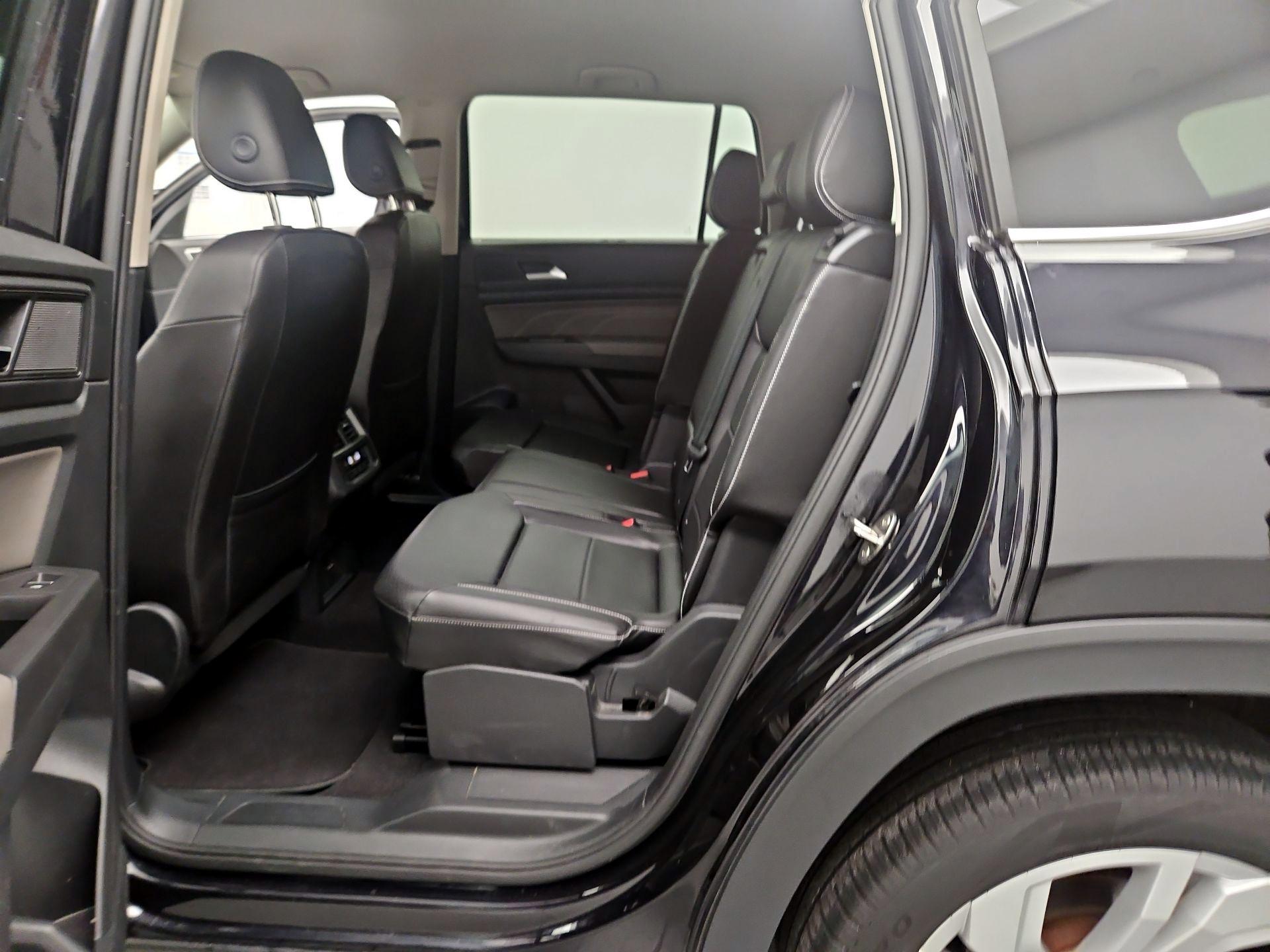 Thumbnail: 2023 Volkswagen Atlas - 18