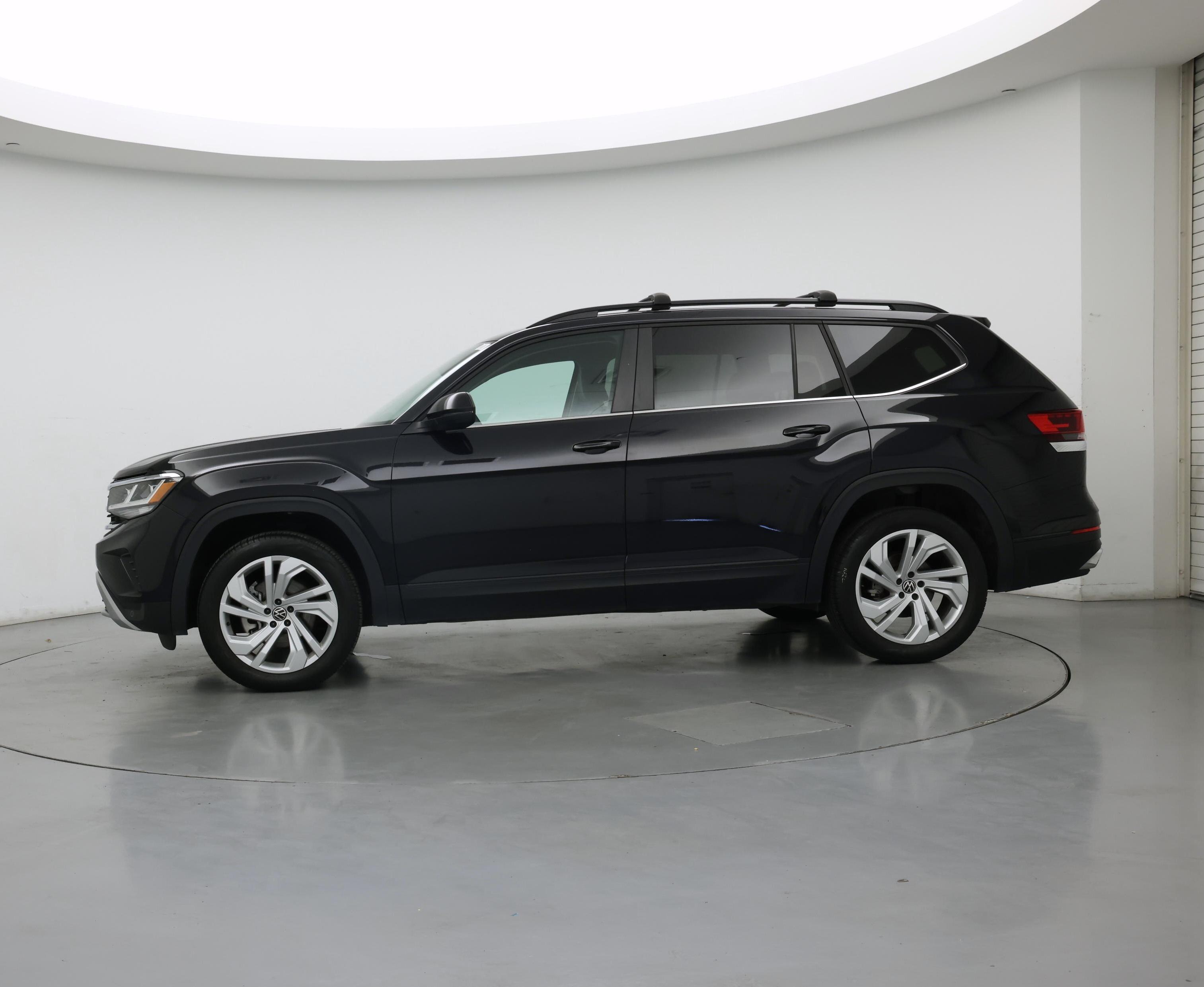 Thumbnail: 2023 Volkswagen Atlas - 3