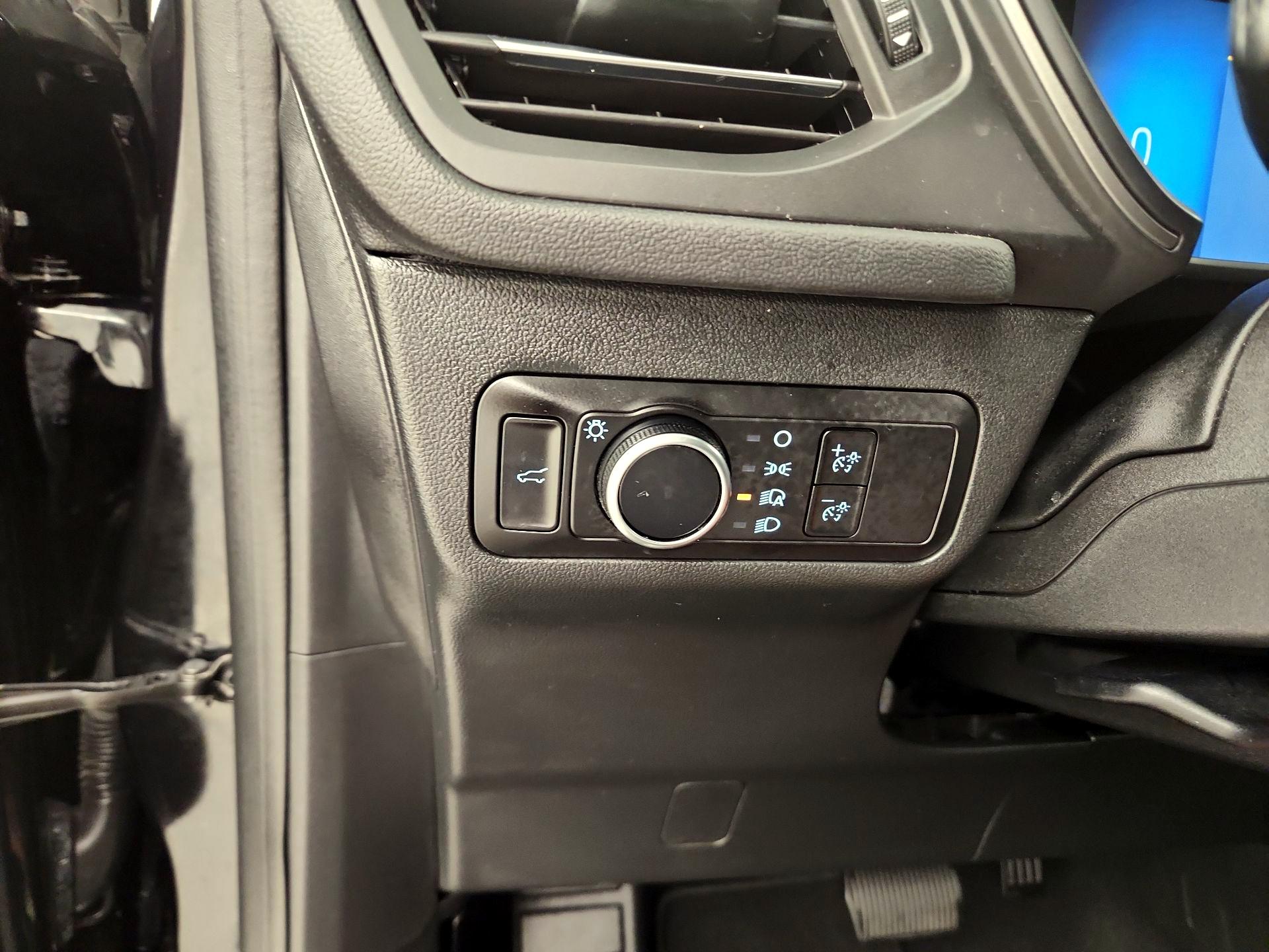 Thumbnail: 2023 Ford Escape - 13