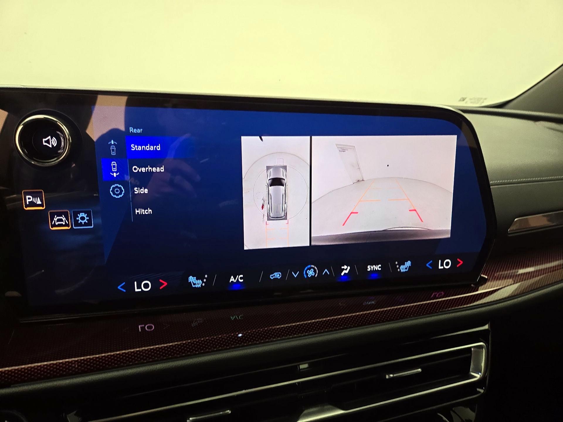 Thumbnail: 2025 Chevrolet Traverse - 14