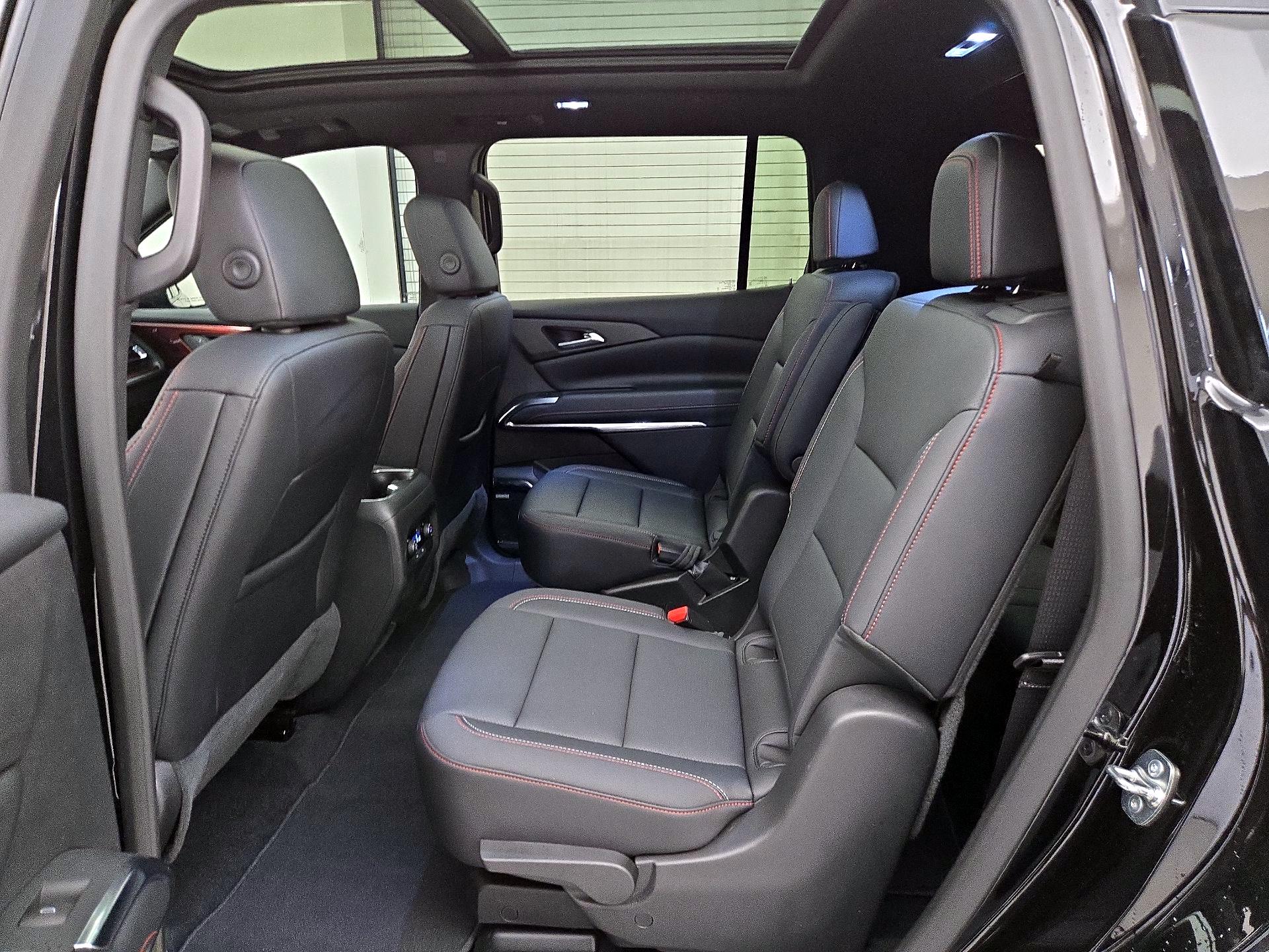 Thumbnail: 2025 Chevrolet Traverse - 20