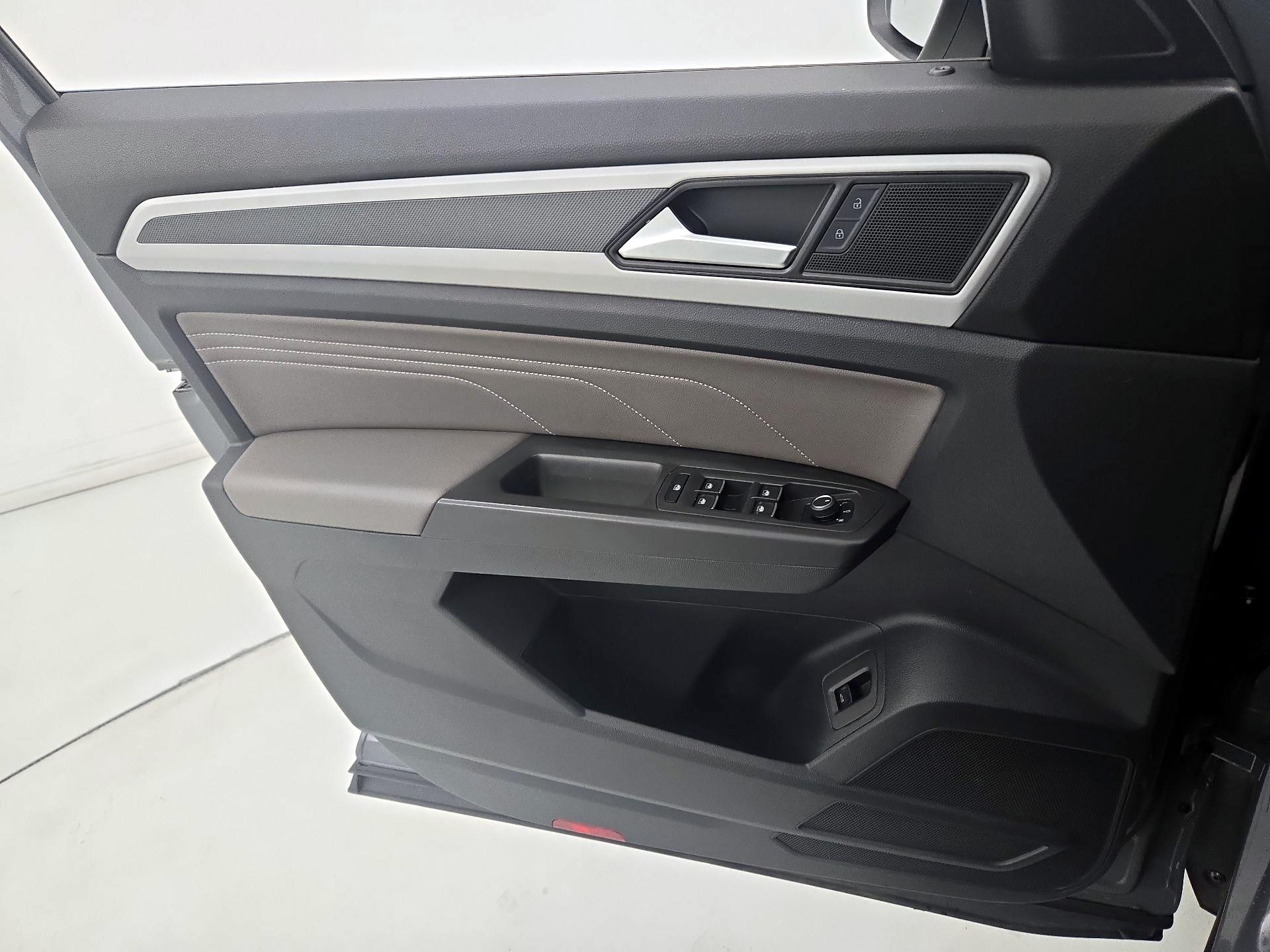 Thumbnail: 2022 Volkswagen Atlas - 12