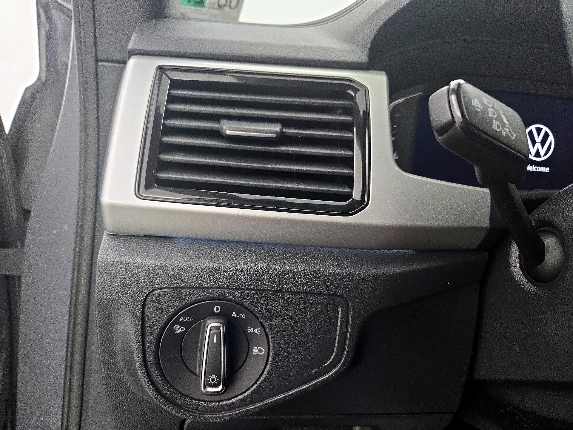 Thumbnail: 2022 Volkswagen Atlas - 13