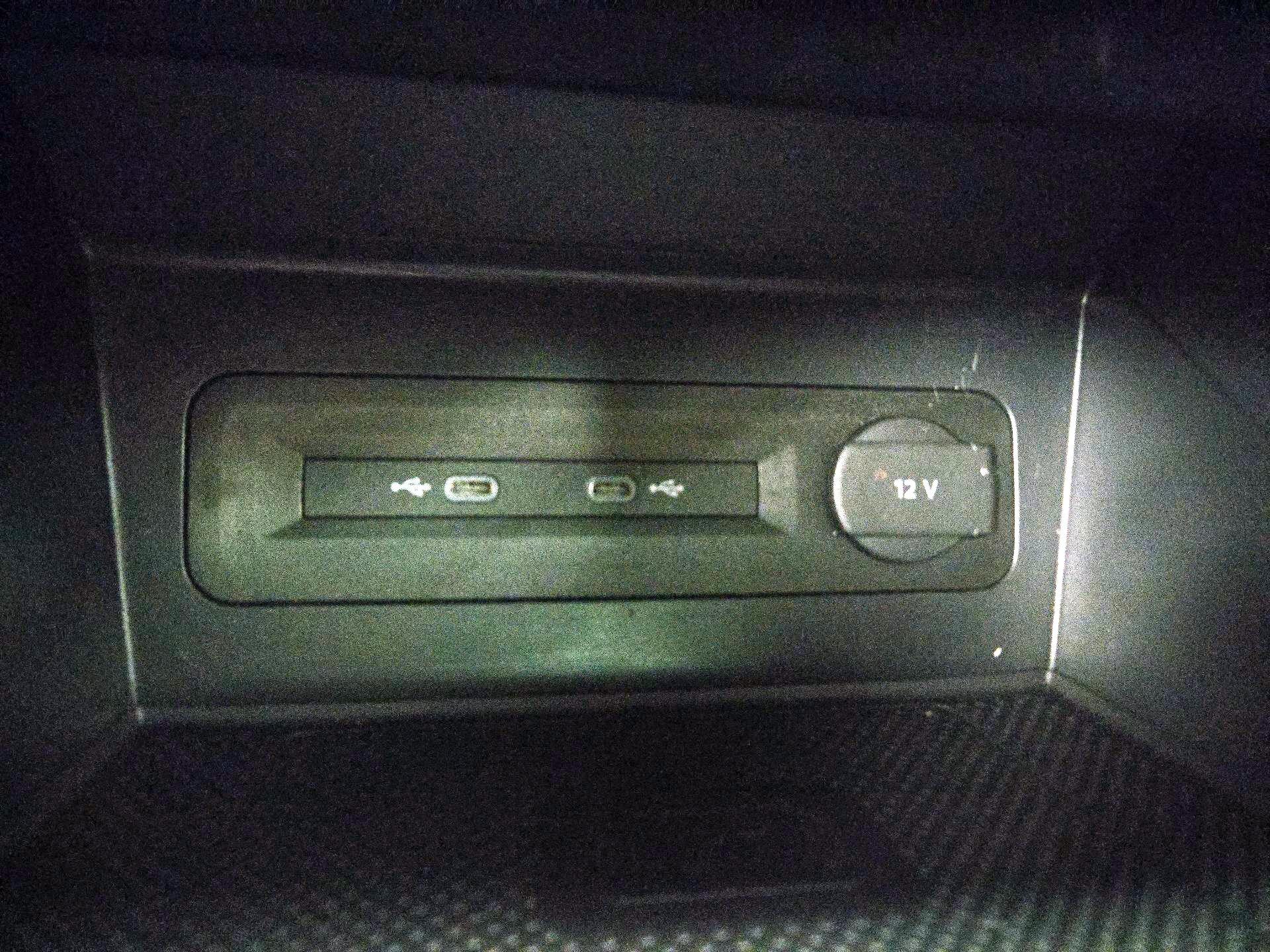 Thumbnail: 2022 Volkswagen Atlas - 19