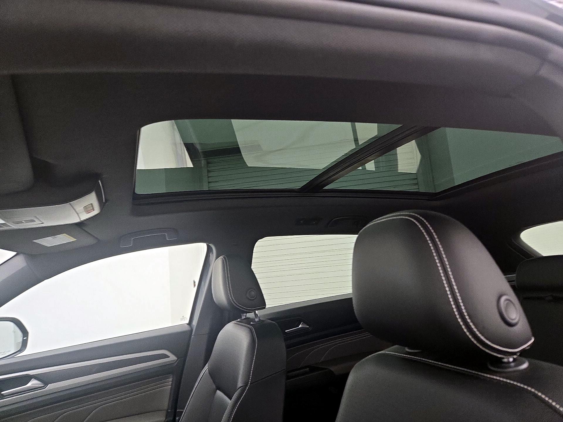 Thumbnail: 2022 Volkswagen Atlas - 20