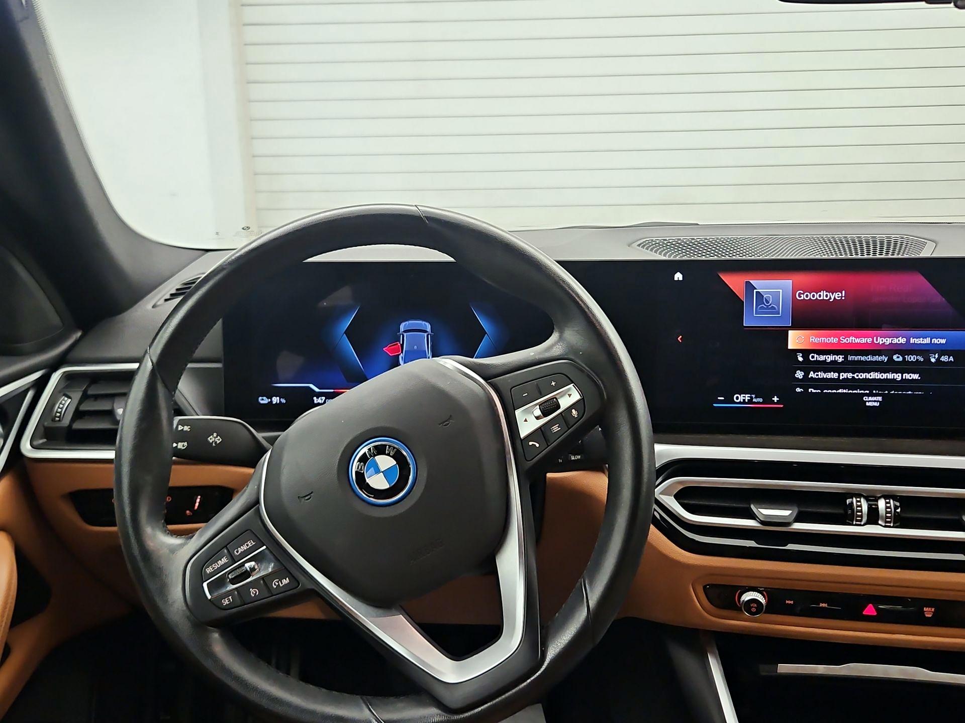 Thumbnail: 2023 BMW i4 - 10