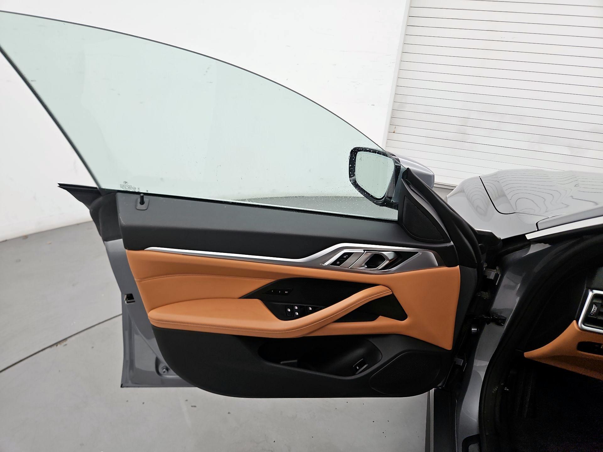 Thumbnail: 2023 BMW i4 - 12