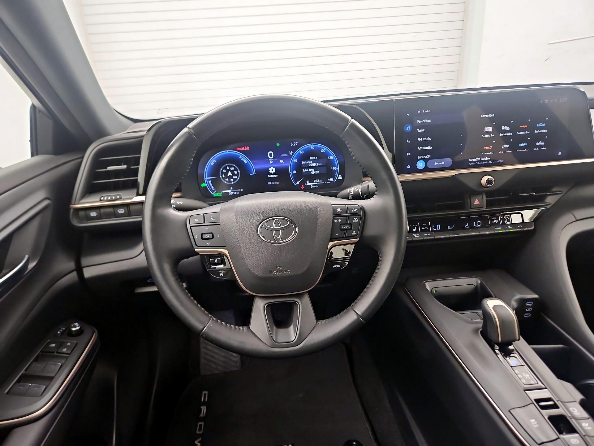 Thumbnail: 2023 Toyota Crown - 10