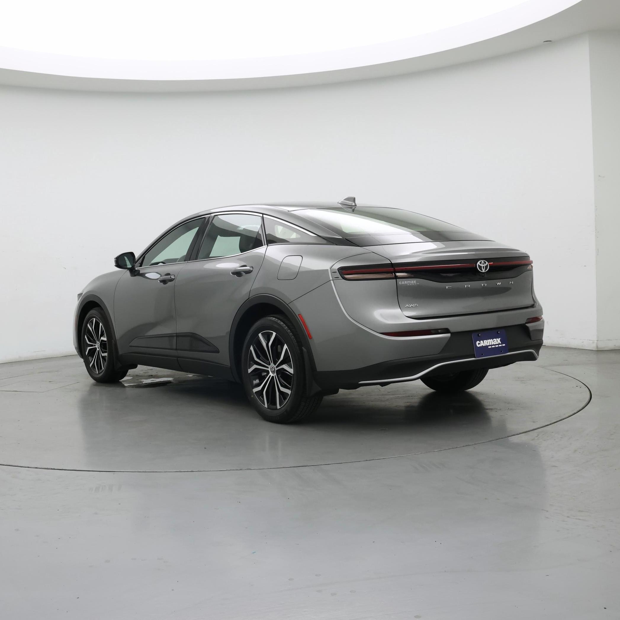 Thumbnail: 2023 Toyota Crown - 2