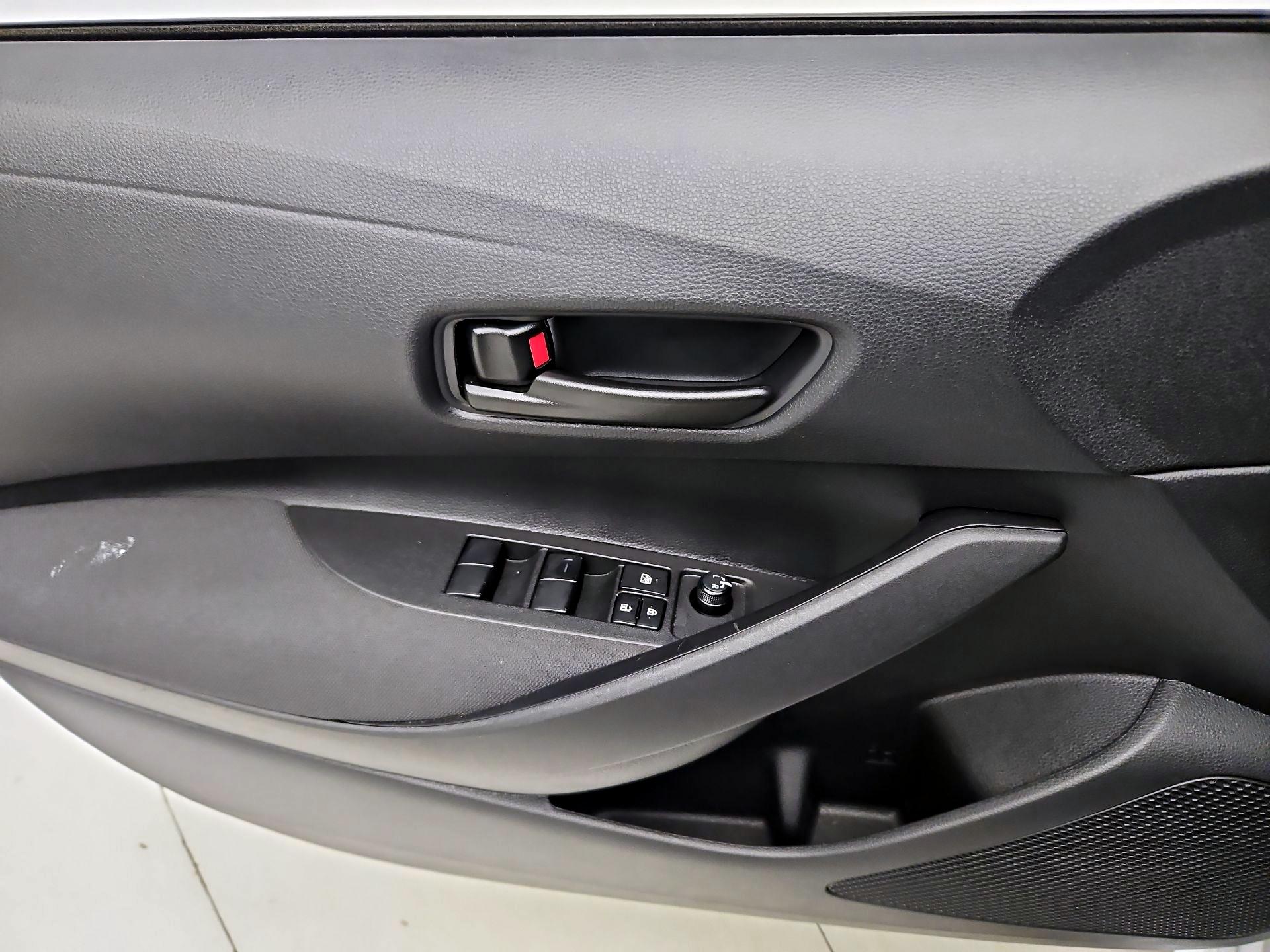 Thumbnail: 2025 Toyota Corolla - 12