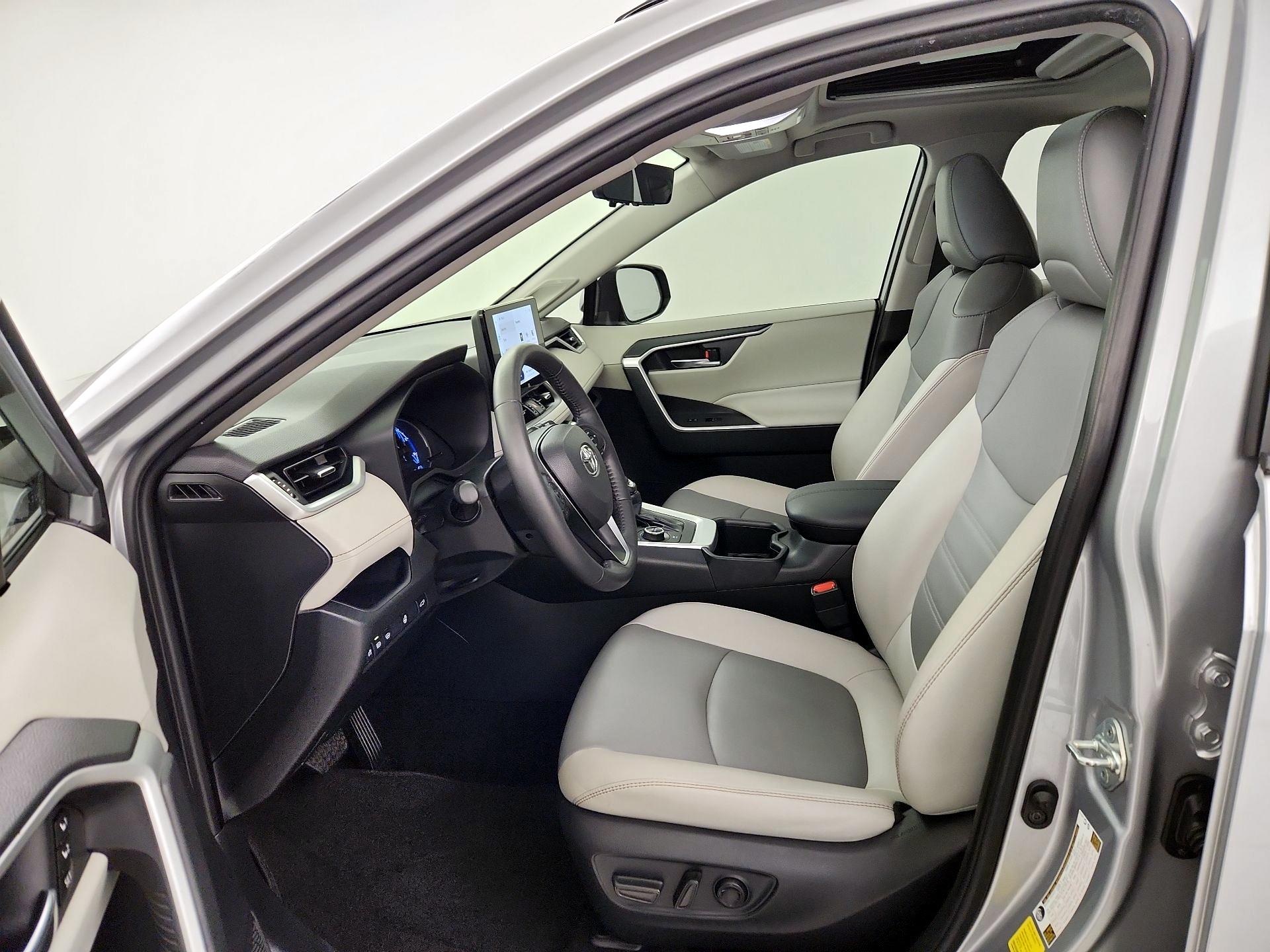 Thumbnail: 2023 Toyota RAV4 - 11