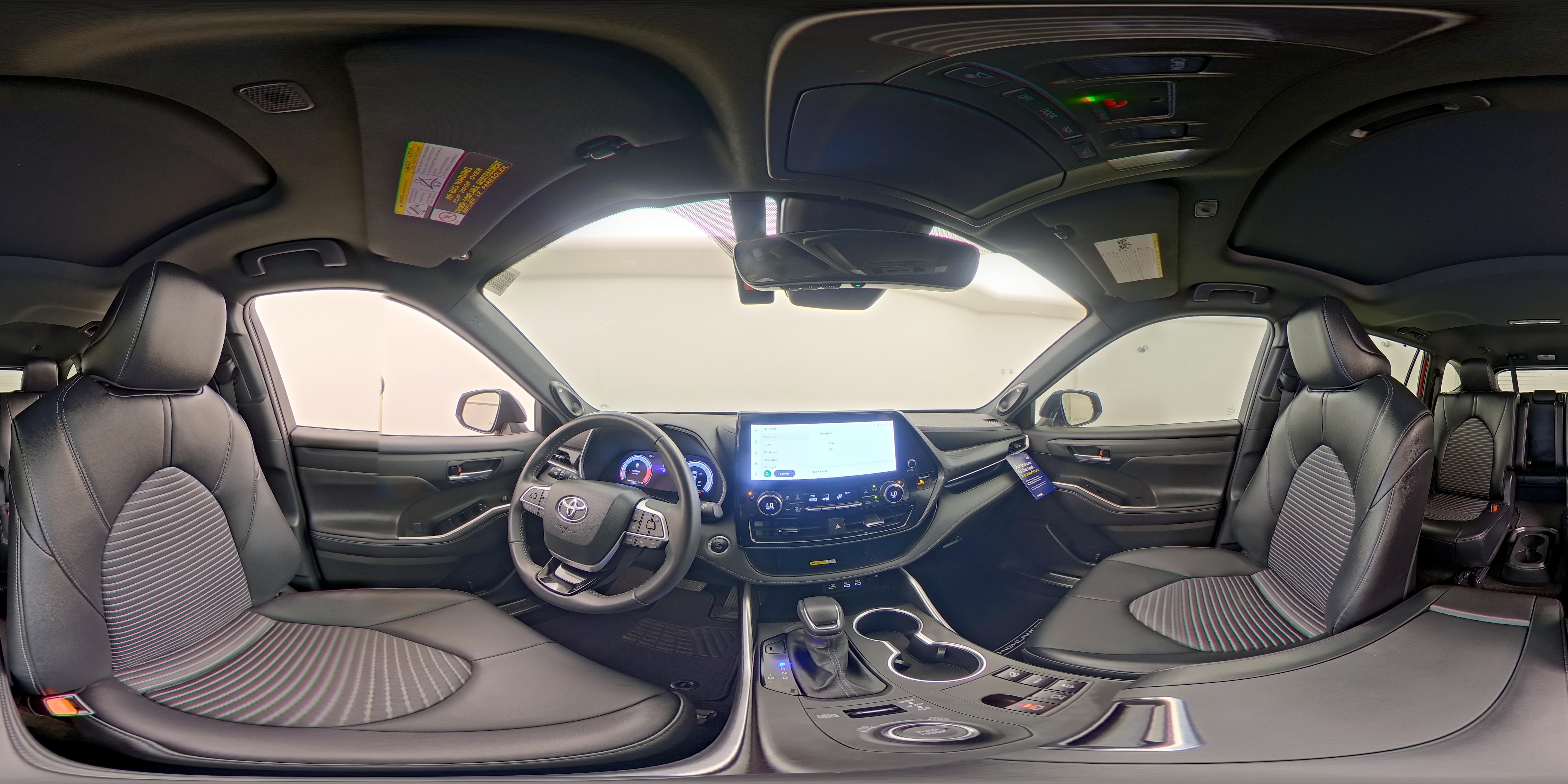 2025 Toyota Highlander XSE - Photo 28