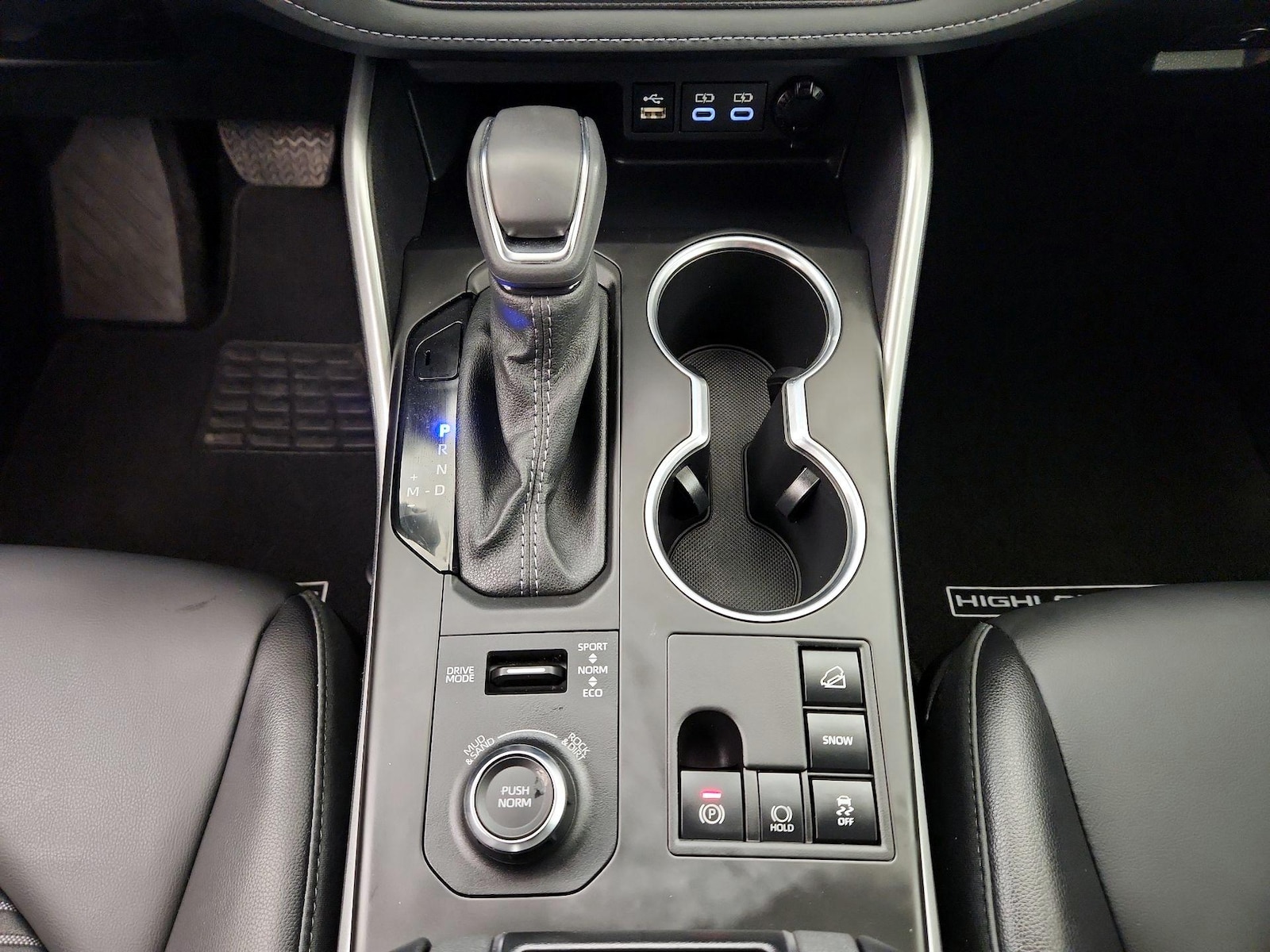 2025 Toyota Highlander XSE - Photo 19