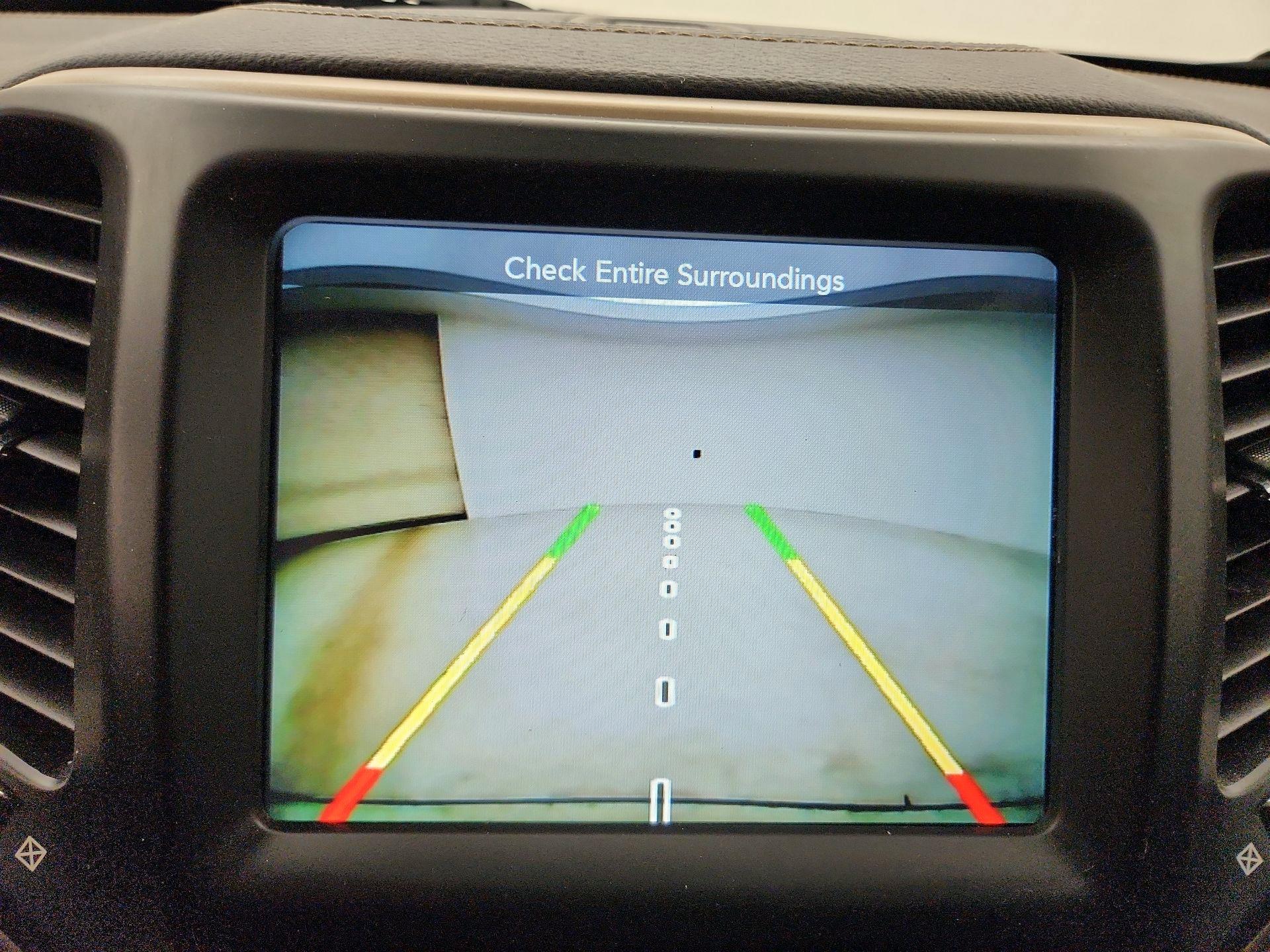 Thumbnail: 2017 Jeep Cherokee - 14