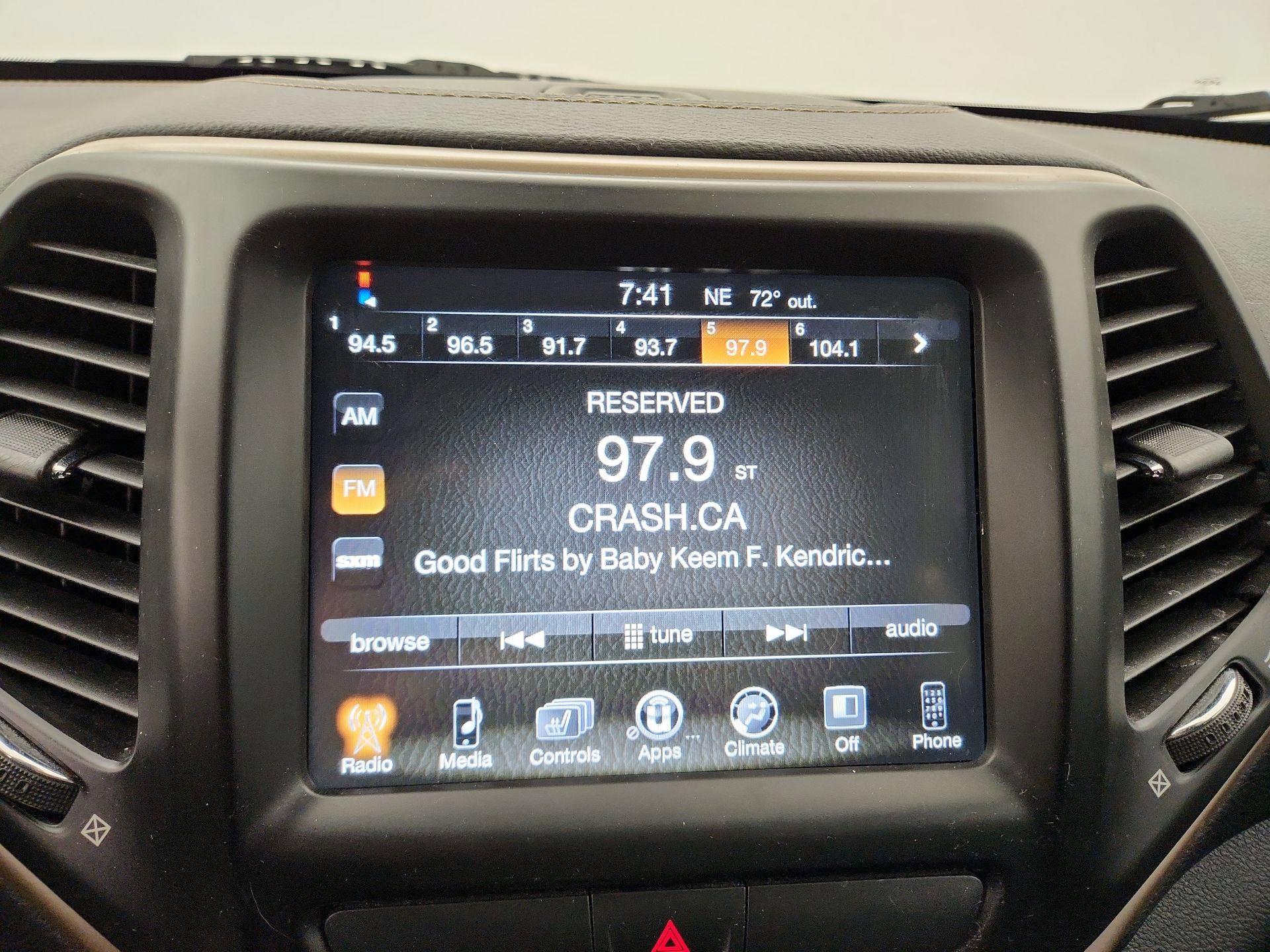 Thumbnail: 2017 Jeep Cherokee - 15