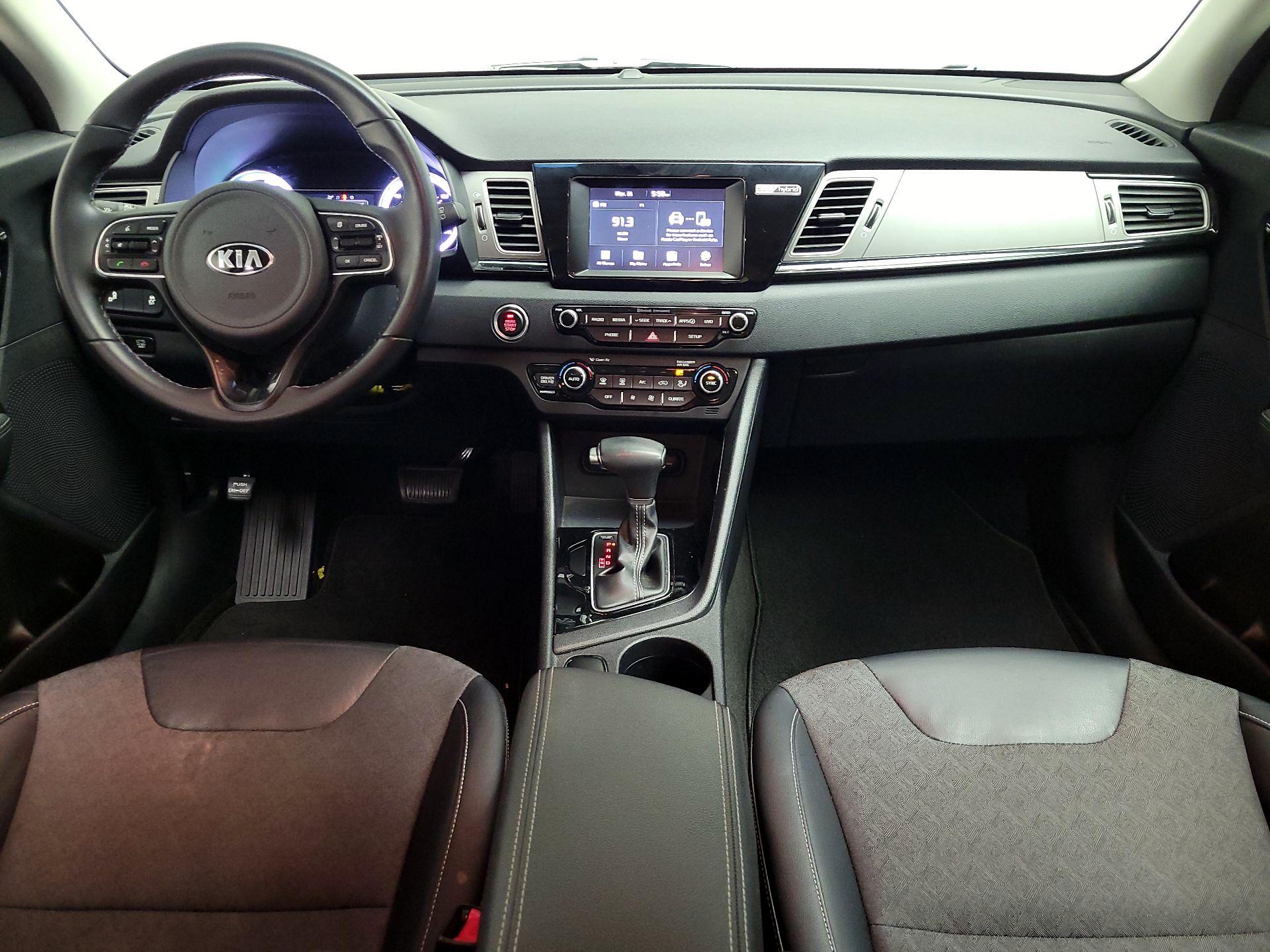 Thumbnail: 2017 Kia Niro - 9