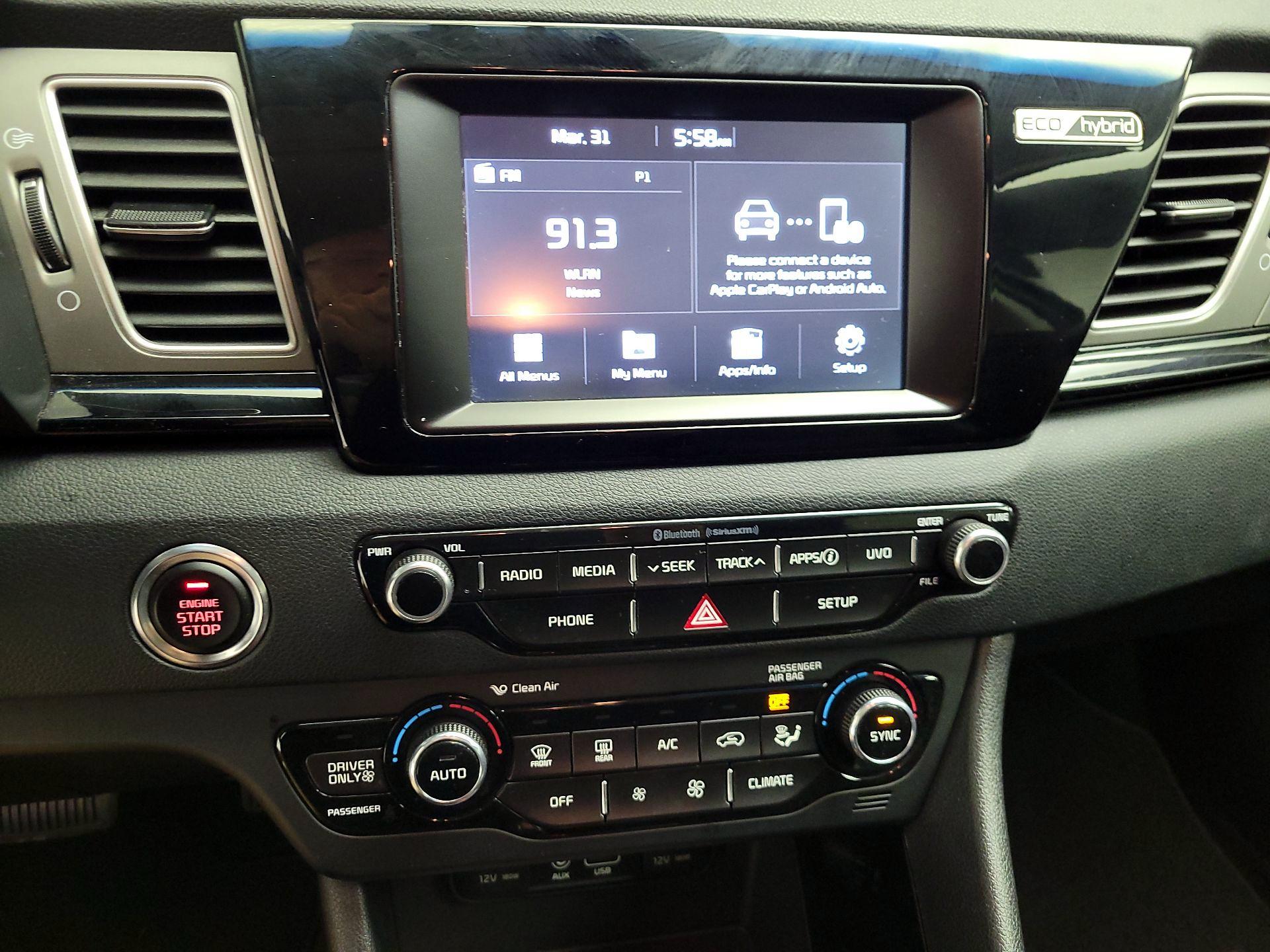 Thumbnail: 2017 Kia Niro - 14