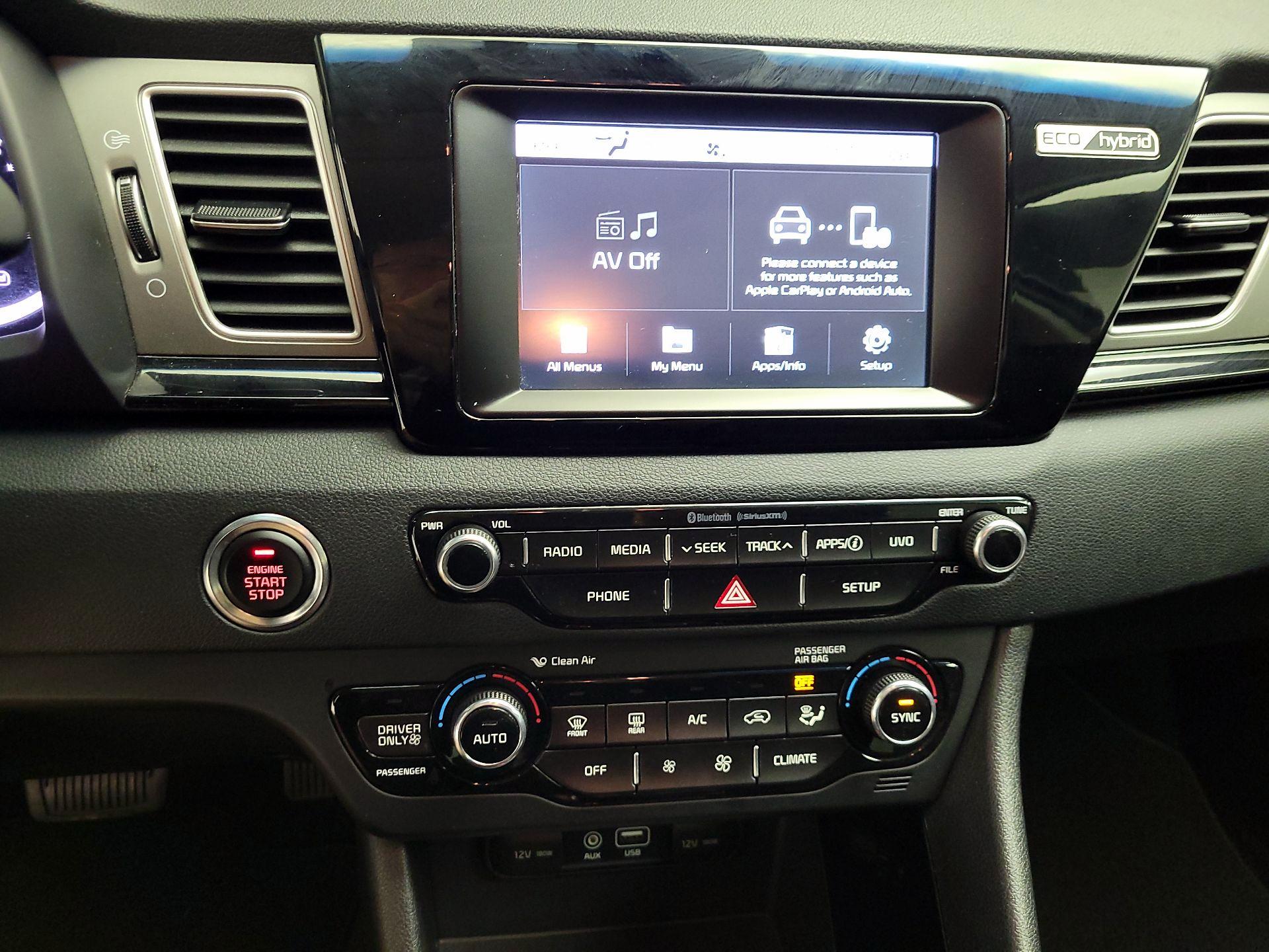 Thumbnail: 2017 Kia Niro - 17