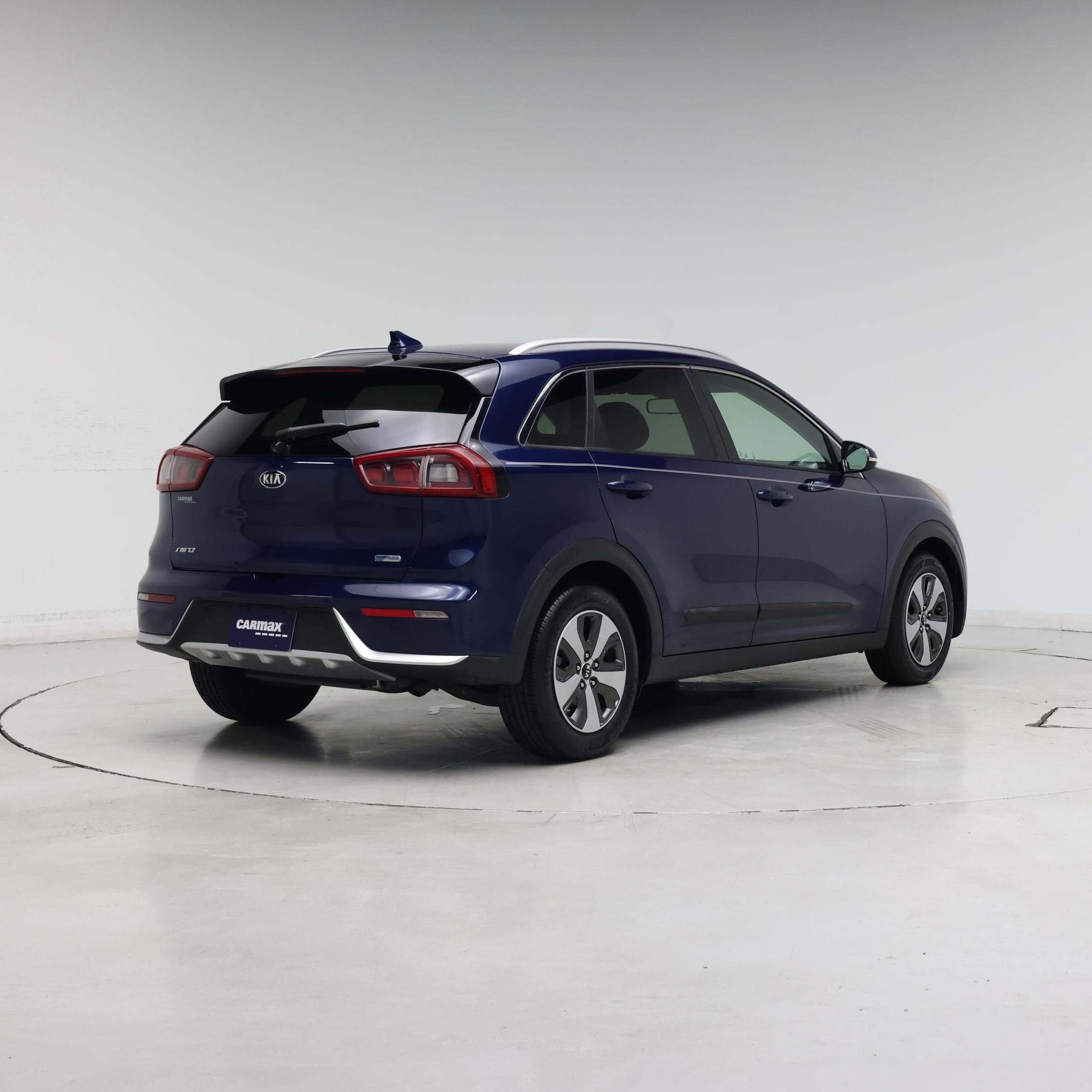 Thumbnail: 2017 Kia Niro - 8