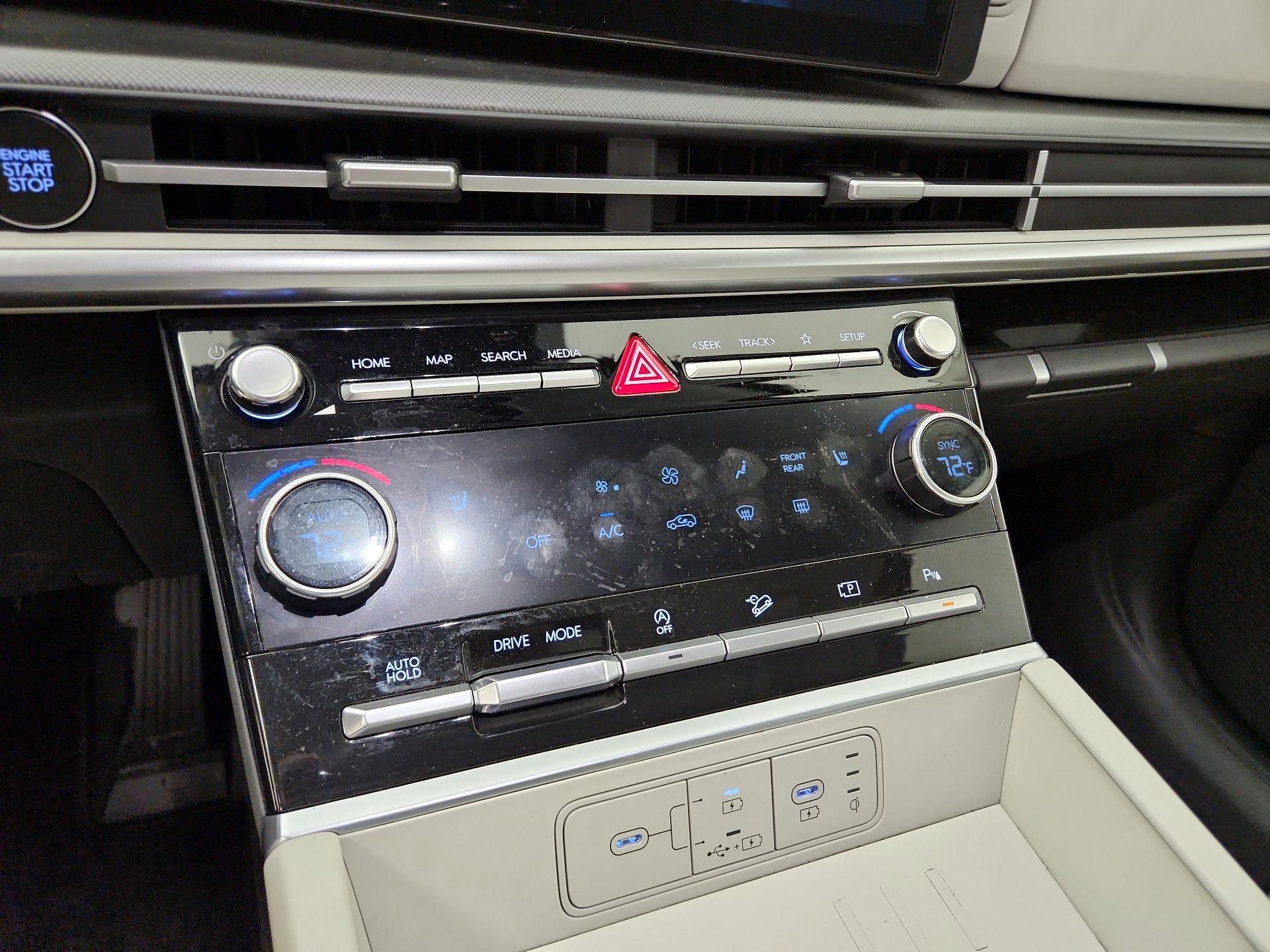 Thumbnail: 2024 Hyundai Santa Fe - 16