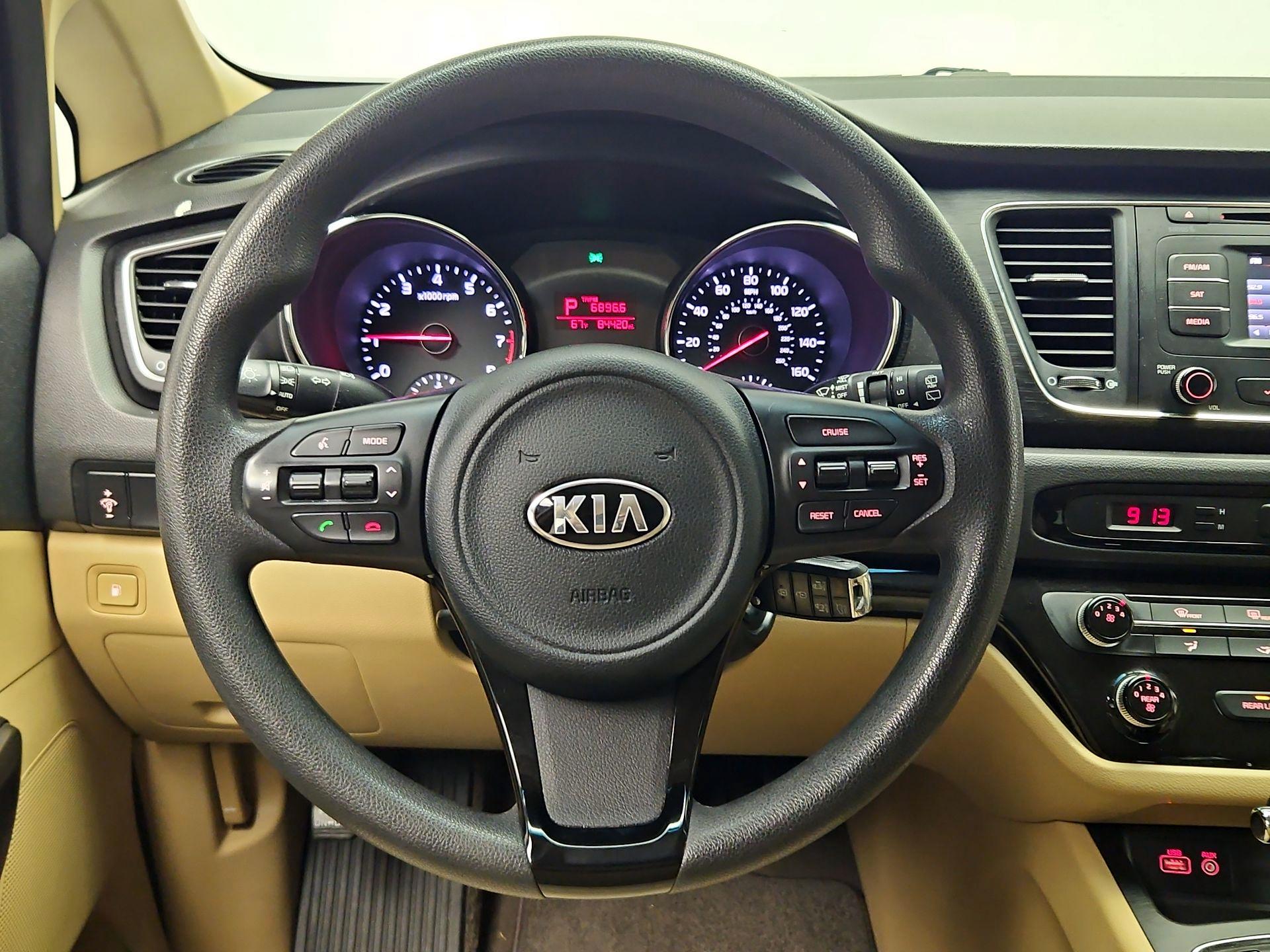 Thumbnail: 2016 Kia Sedona - 10