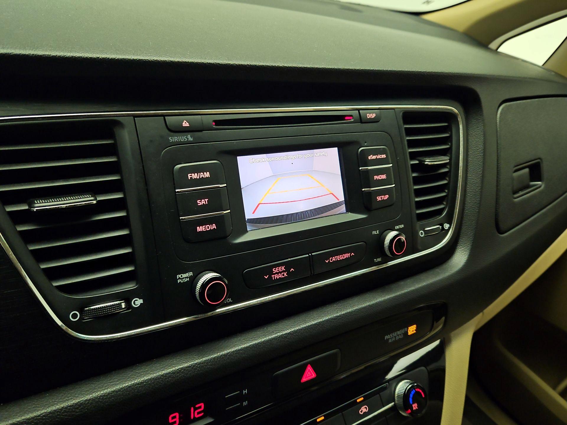 Thumbnail: 2016 Kia Sedona - 14