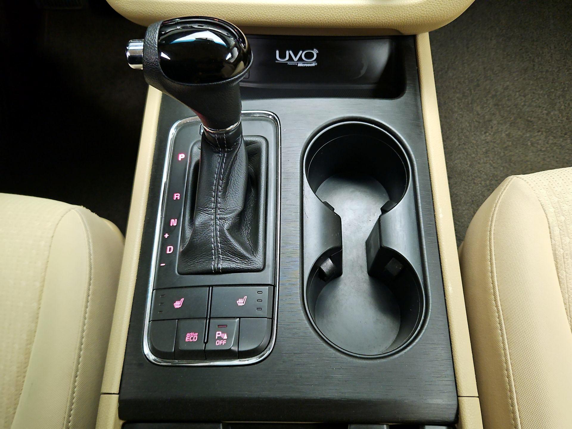 Thumbnail: 2016 Kia Sedona - 17