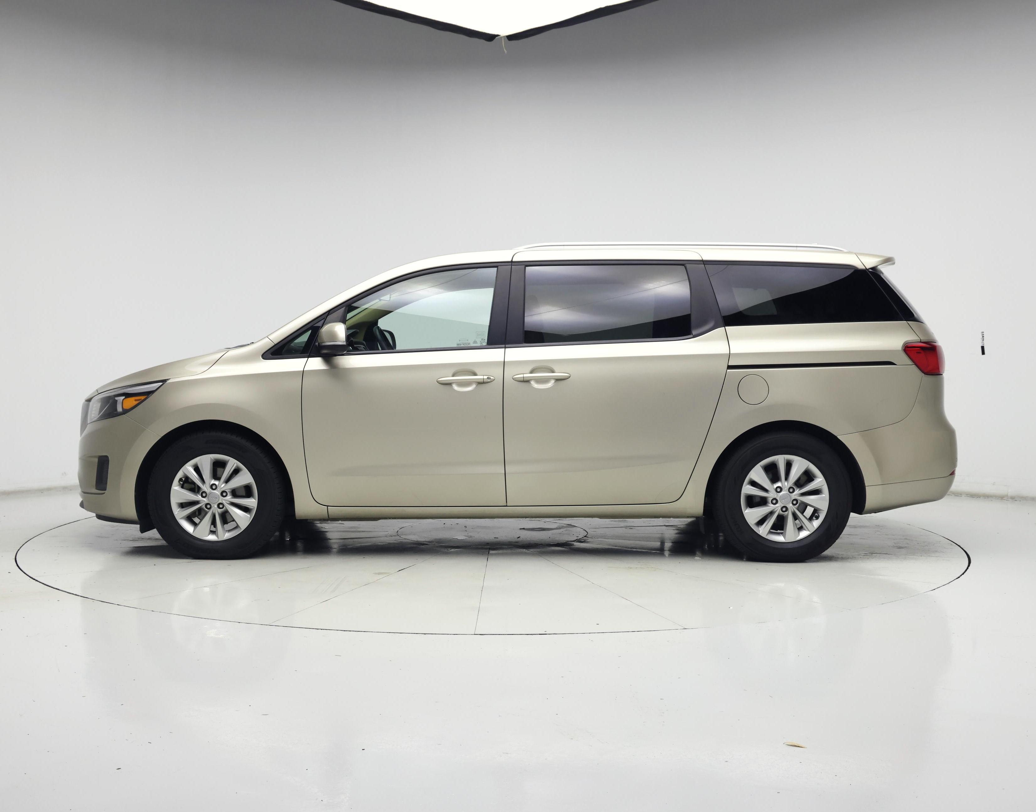 Thumbnail: 2016 Kia Sedona - 3