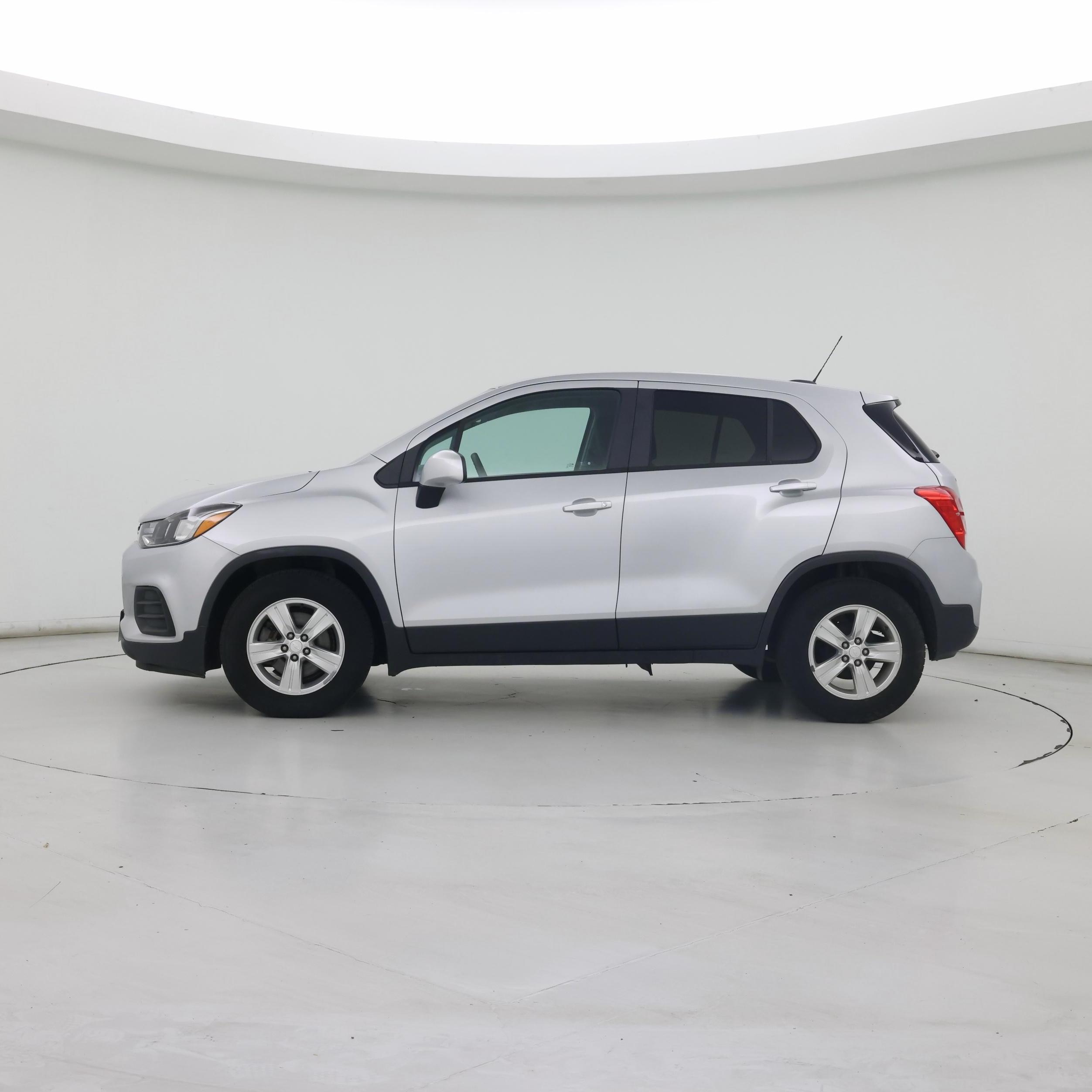 Thumbnail: 2020 Chevrolet Trax - 3