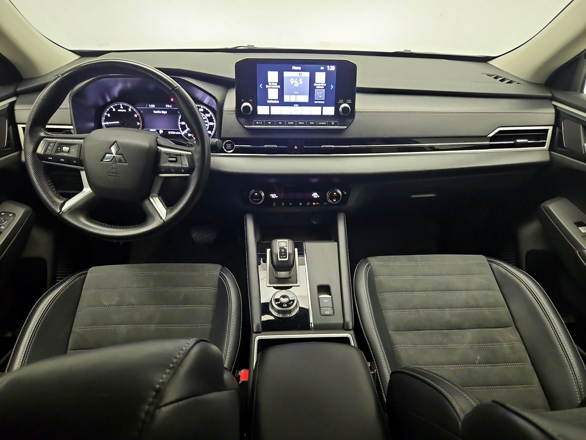 Thumbnail: 2024 Mitsubishi Outlander - 9