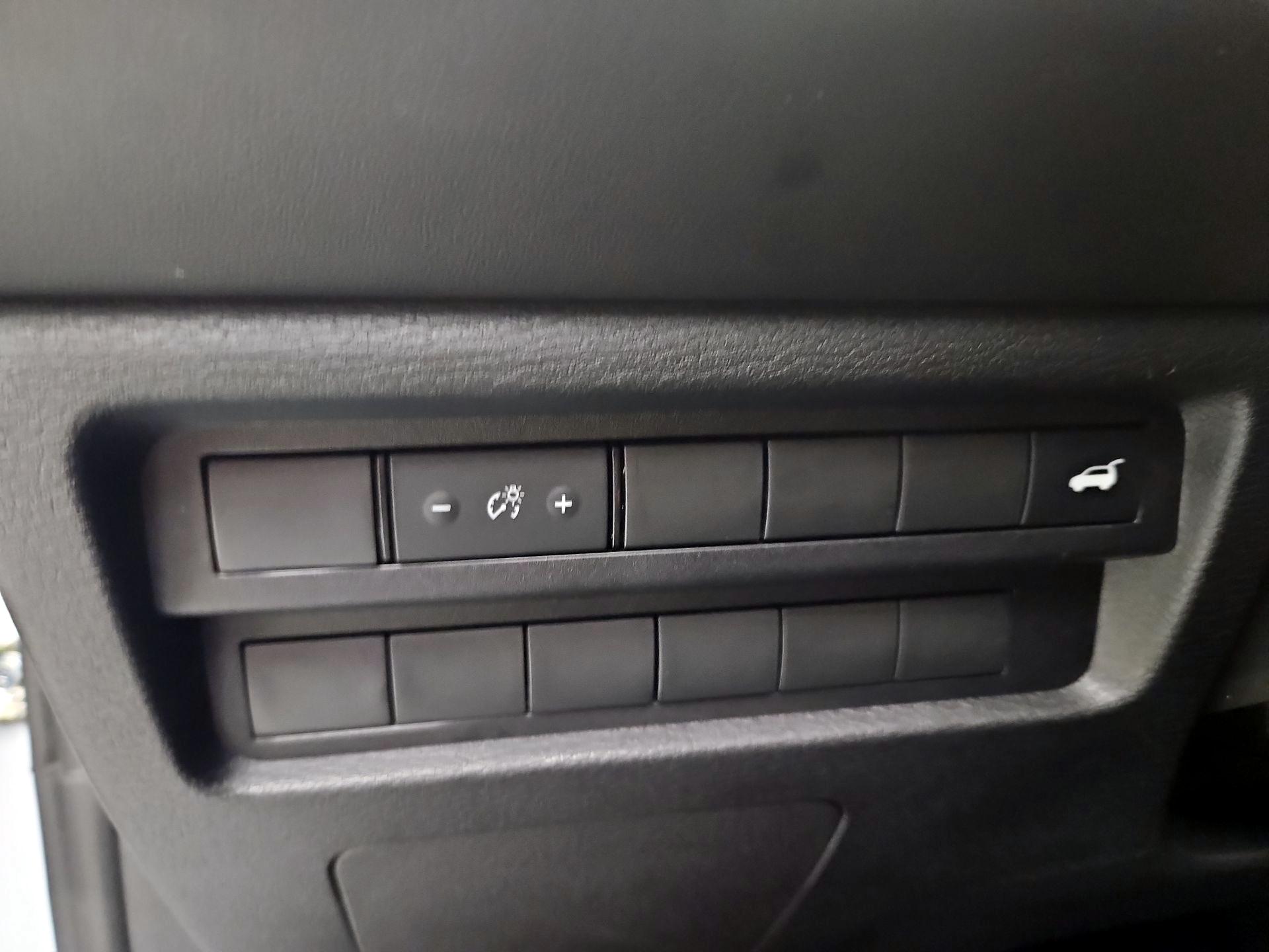 Thumbnail: 2024 Mitsubishi Outlander - 13