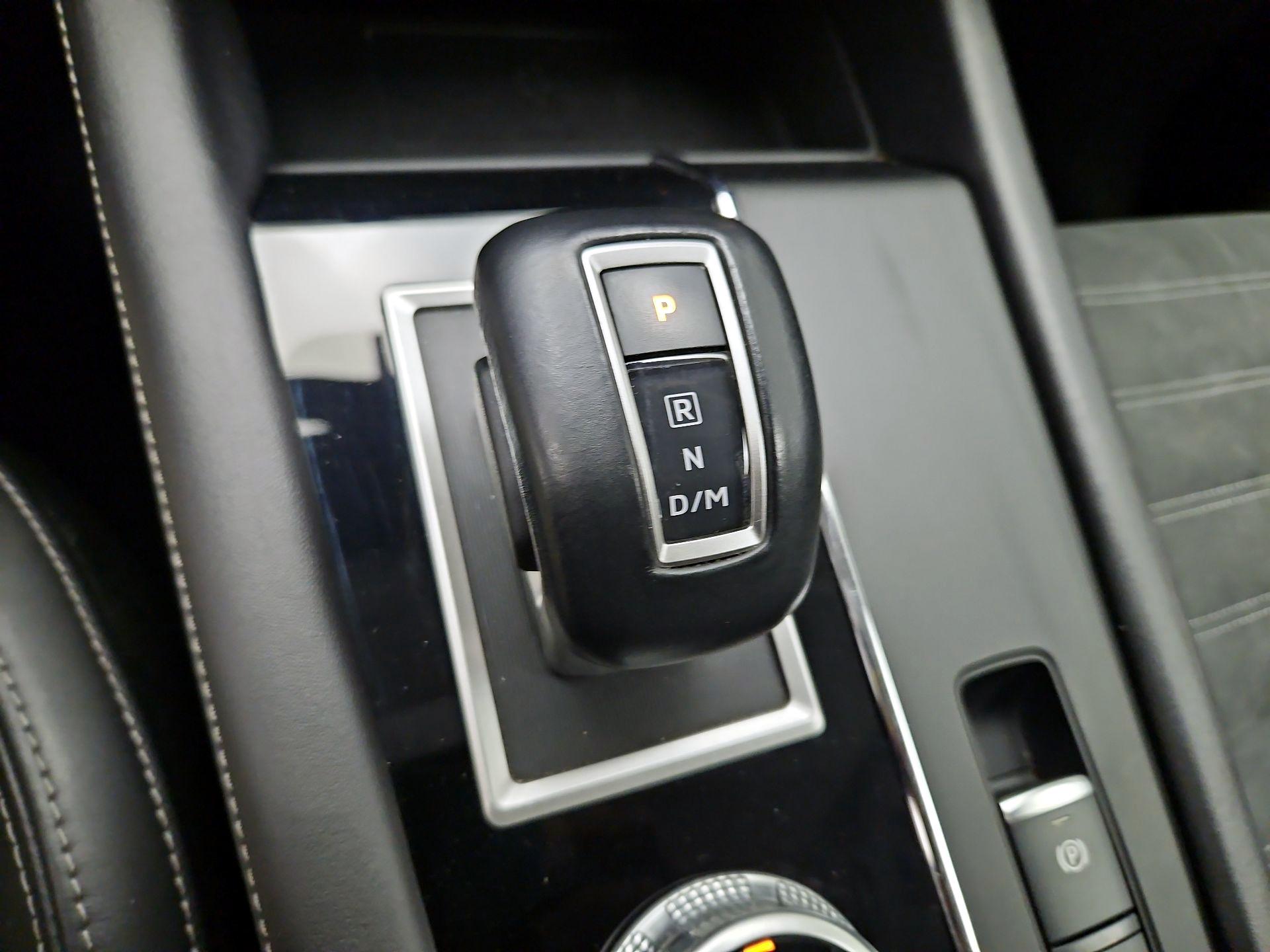 Thumbnail: 2024 Mitsubishi Outlander - 18