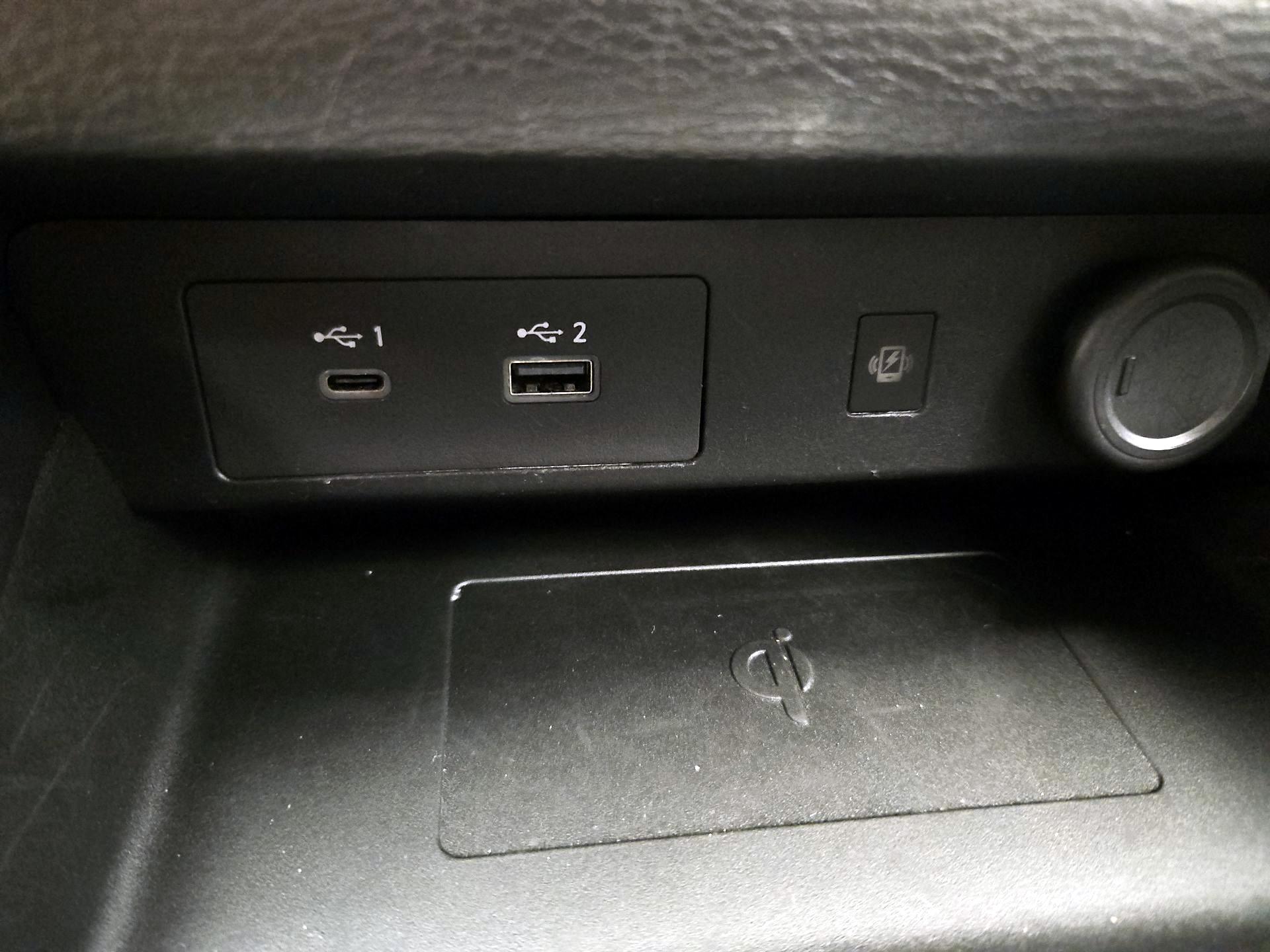 Thumbnail: 2024 Mitsubishi Outlander - 19