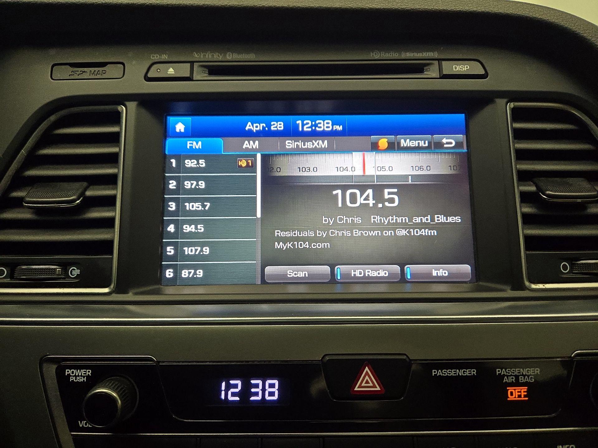 Thumbnail: 2016 Hyundai Sonata - 16