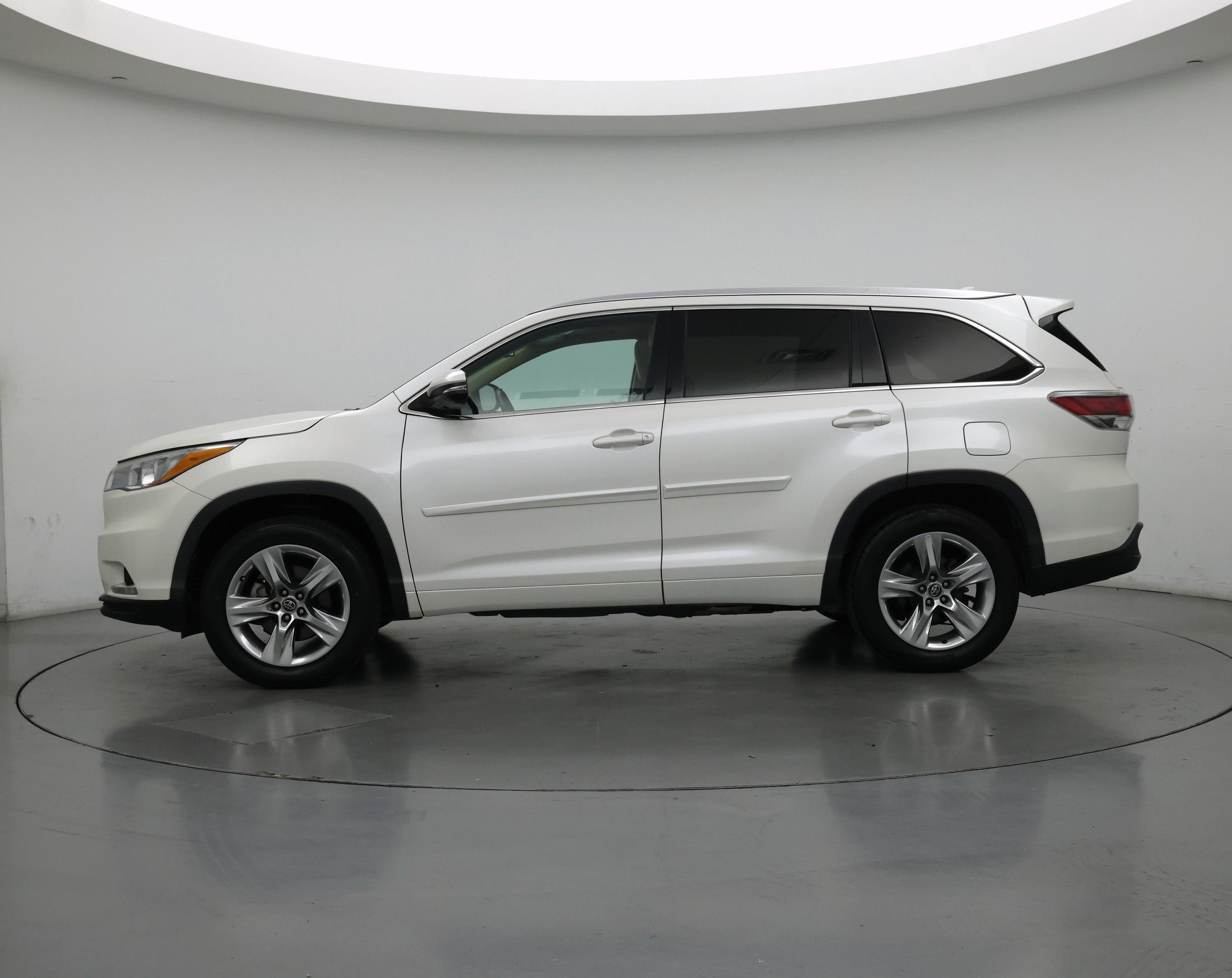 Thumbnail: 2016 Toyota Highlander - 3