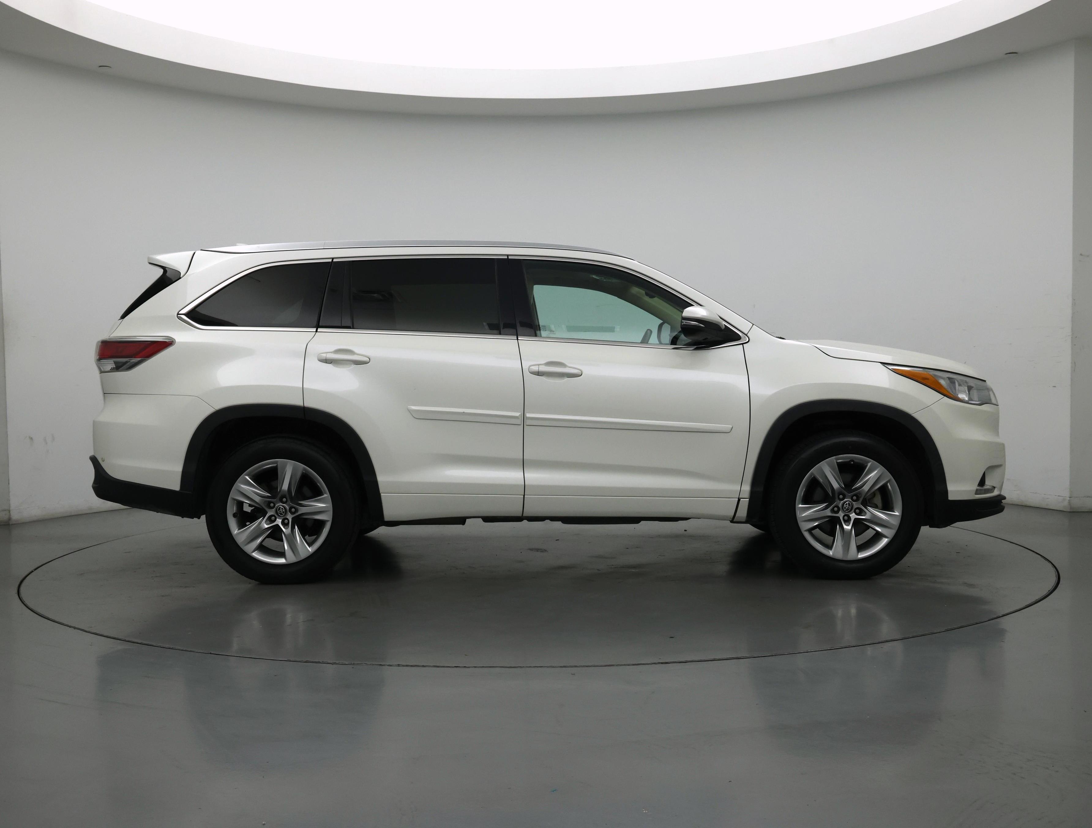 Thumbnail: 2016 Toyota Highlander - 7