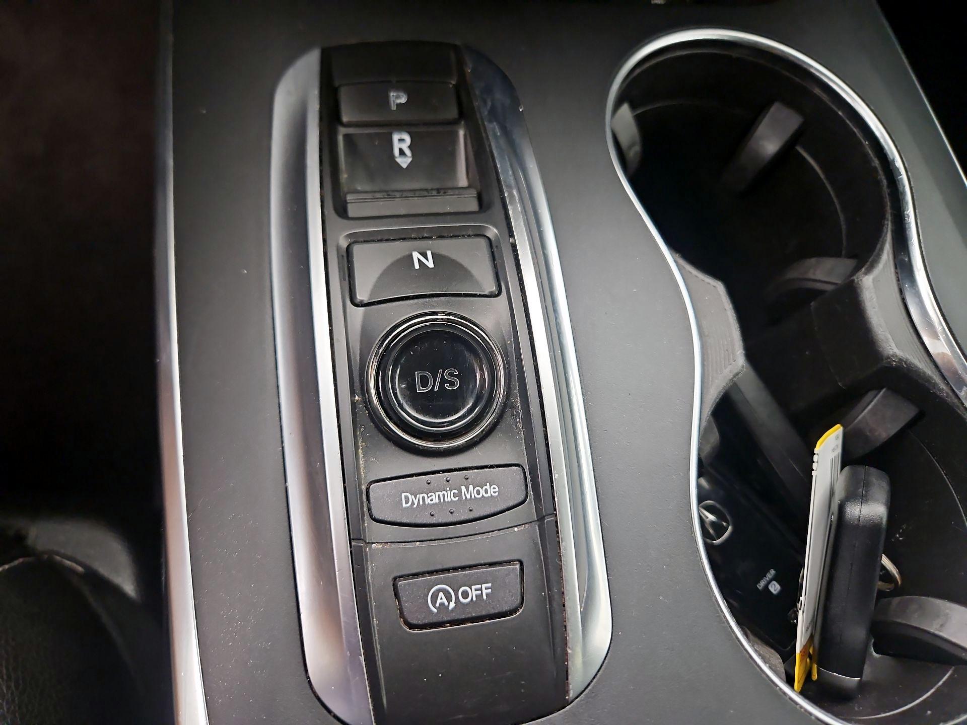 Thumbnail: 2019 Acura MDX - 16