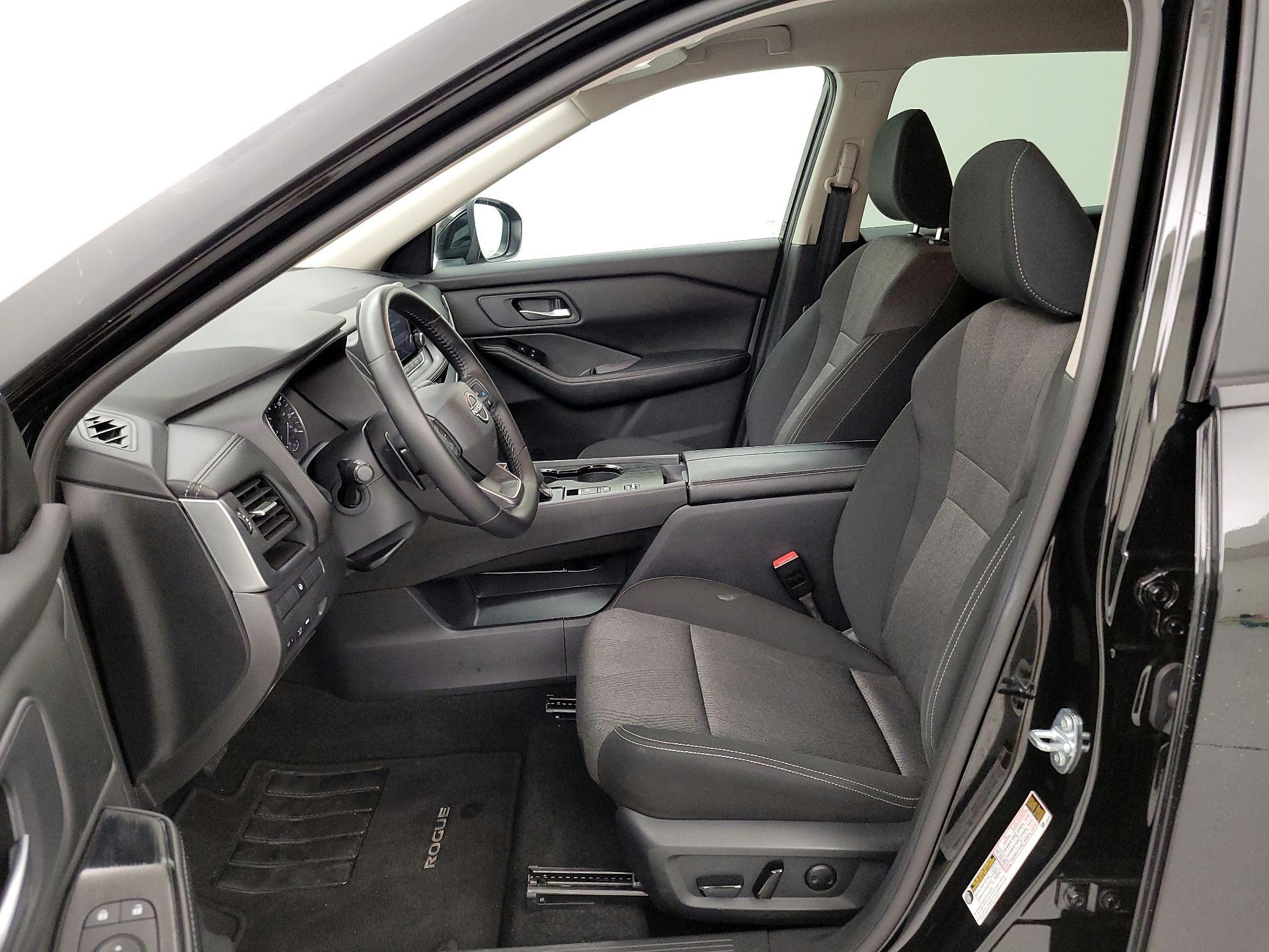 Thumbnail: 2025 Nissan Rogue - 11