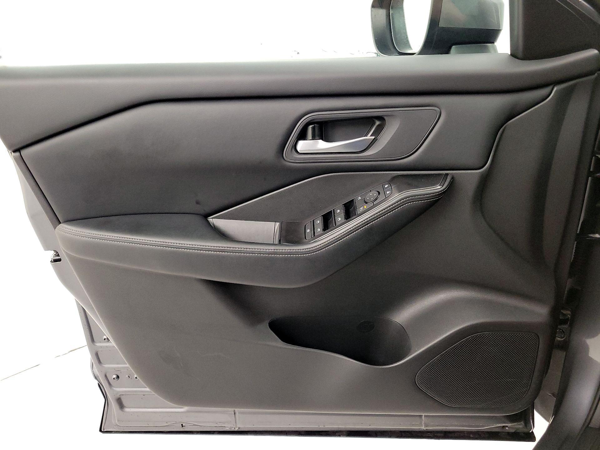 Thumbnail: 2025 Nissan Rogue - 12