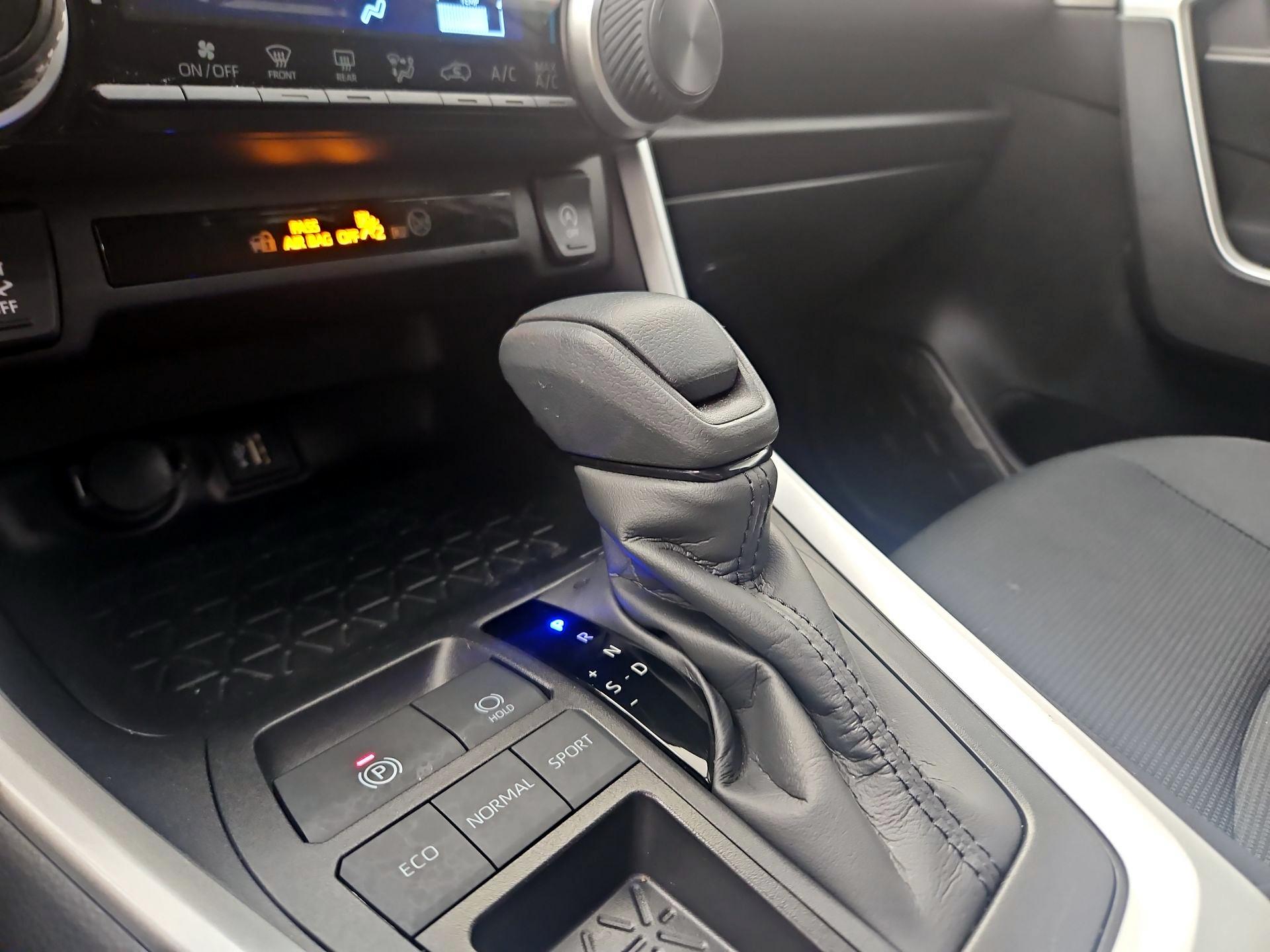 Thumbnail: 2025 Toyota RAV4 - 15