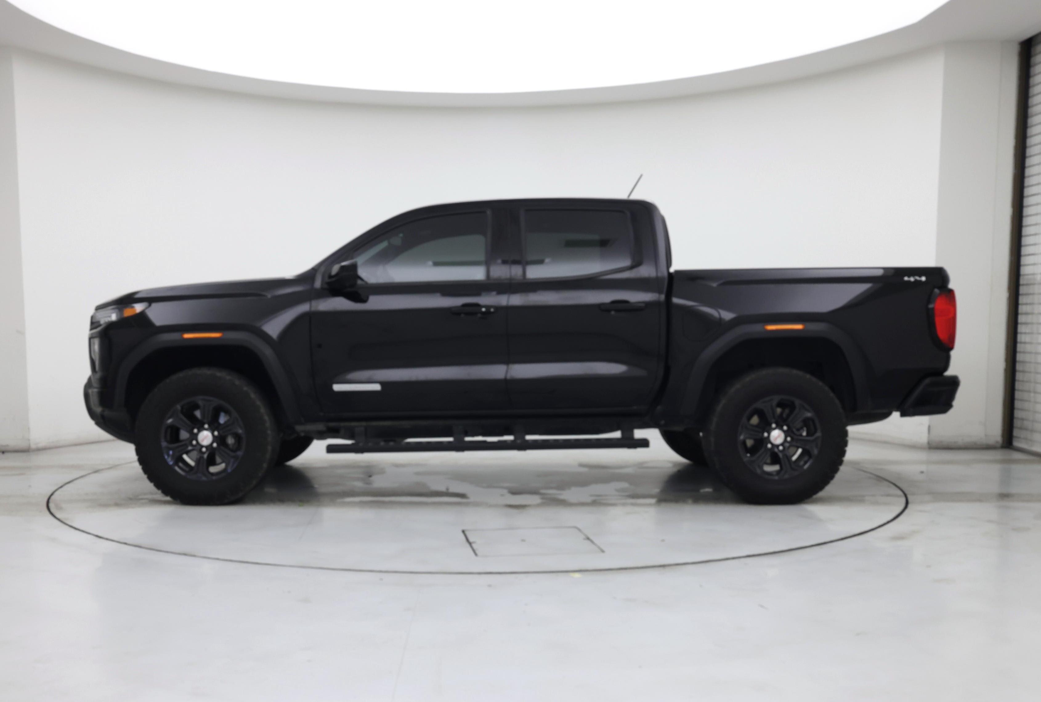 Thumbnail: 2024 GMC Canyon - 3