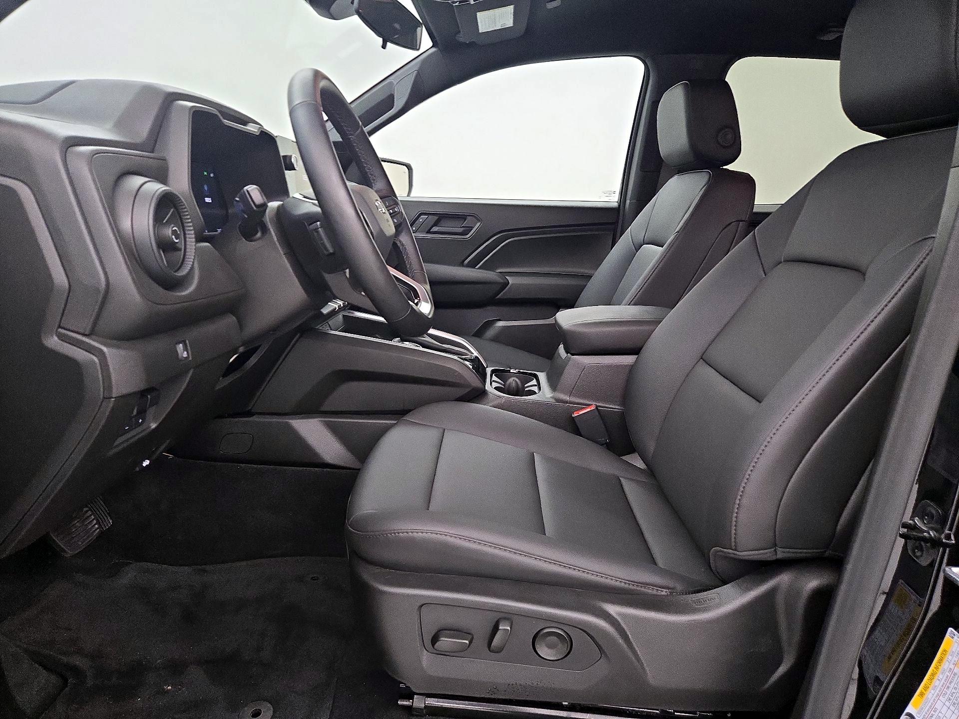 Thumbnail: 2026 Chevrolet Colorado - 11