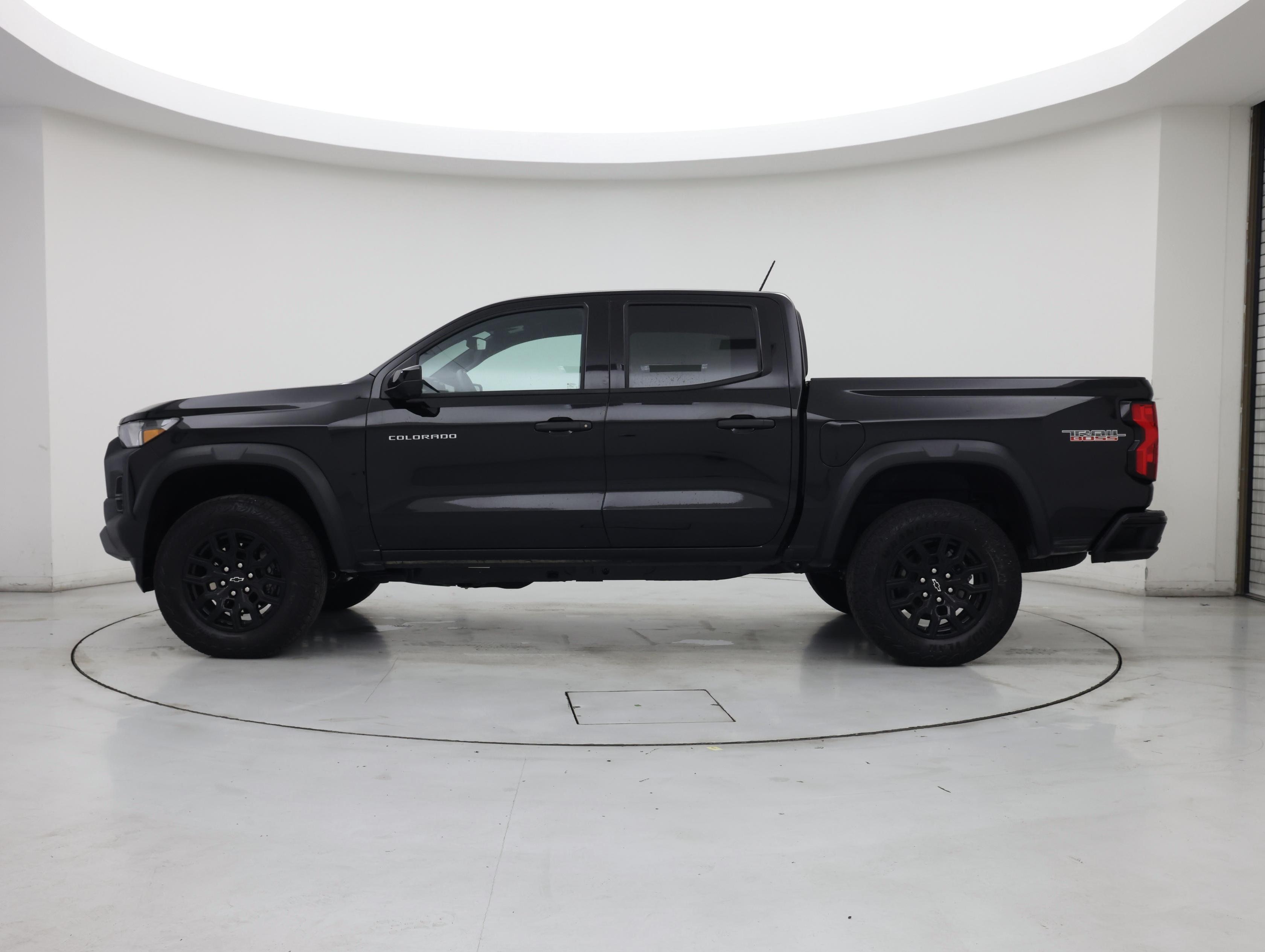 Thumbnail: 2026 Chevrolet Colorado - 3