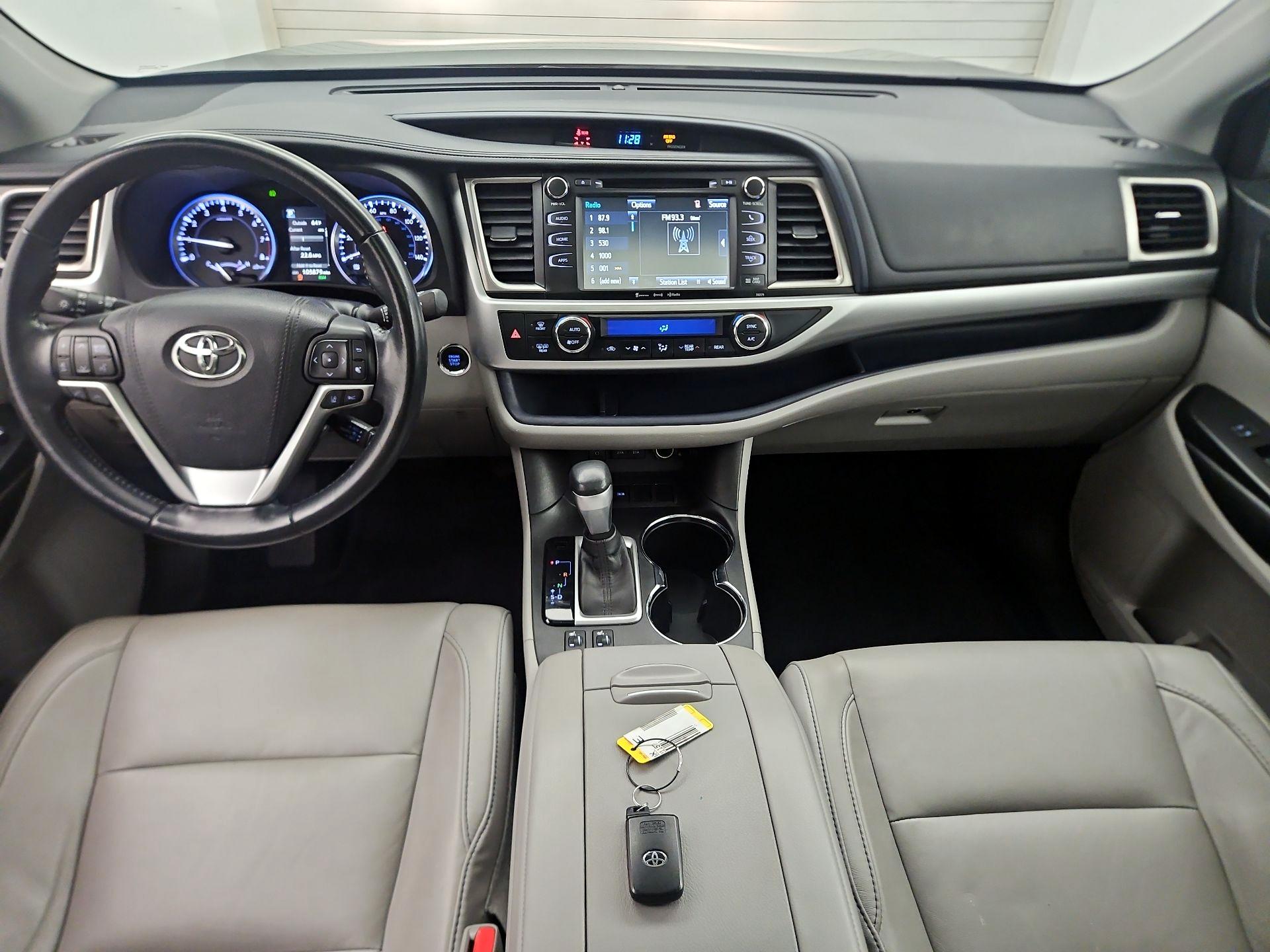 Thumbnail: 2017 Toyota Highlander - 9