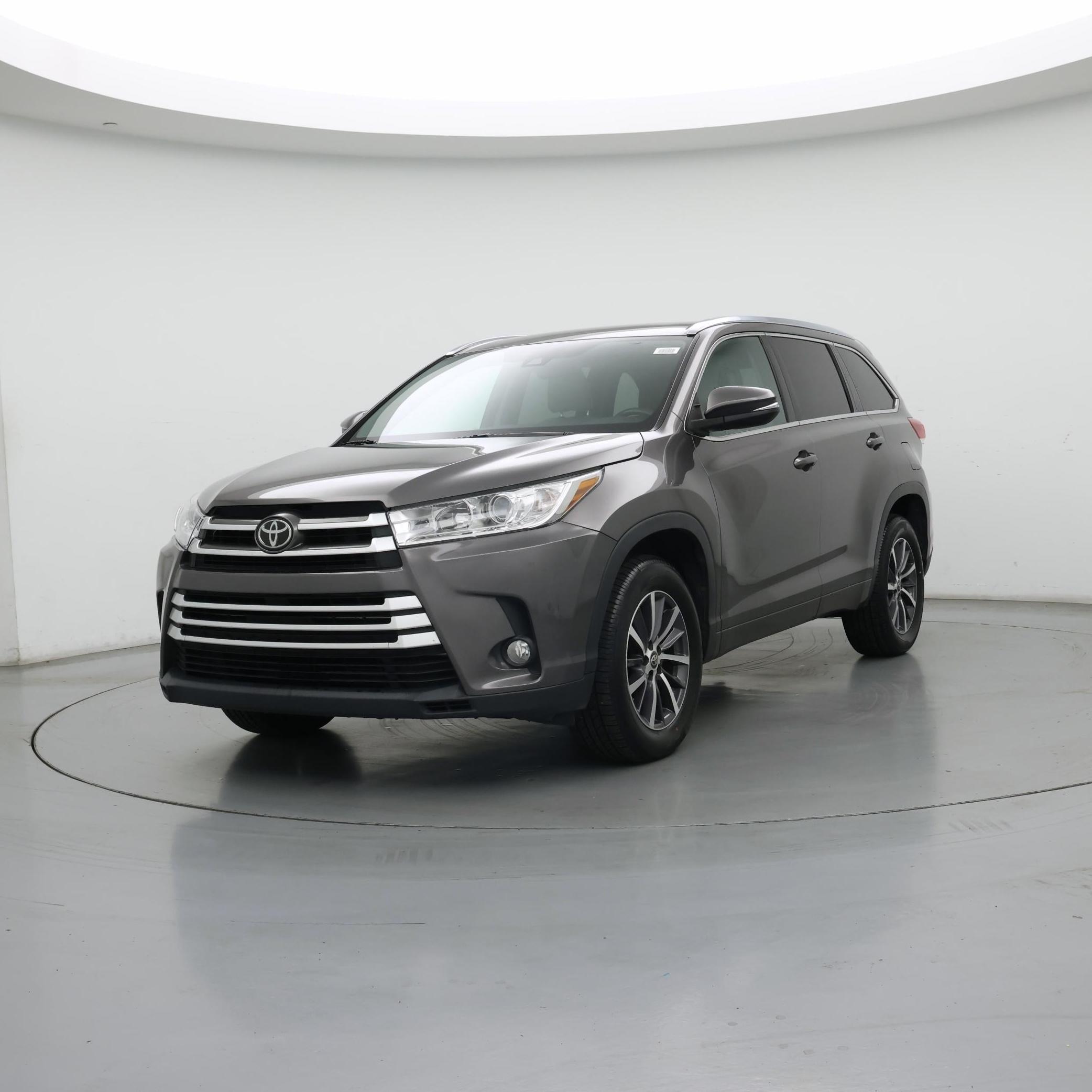 Thumbnail: 2017 Toyota Highlander - 4