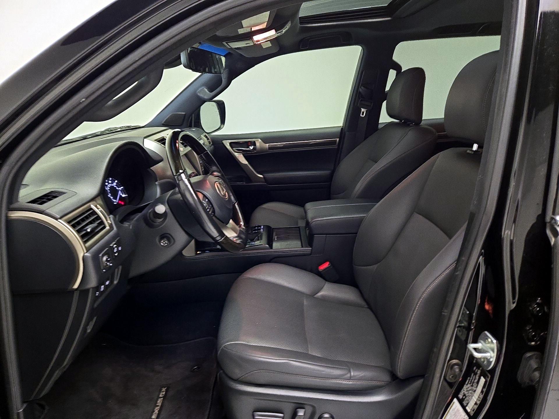 Thumbnail: 2020 Lexus GX - 11