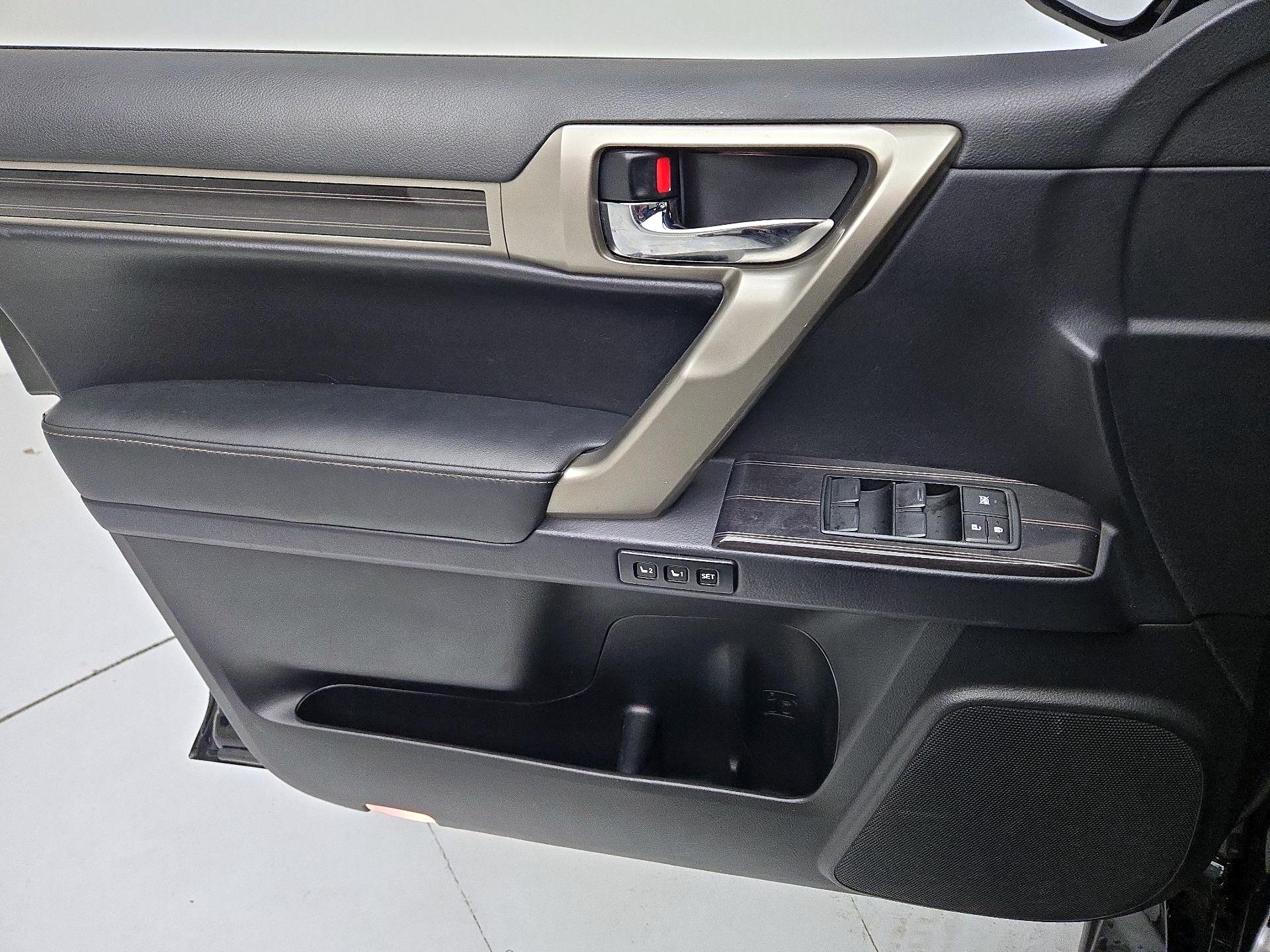 Thumbnail: 2020 Lexus GX - 12