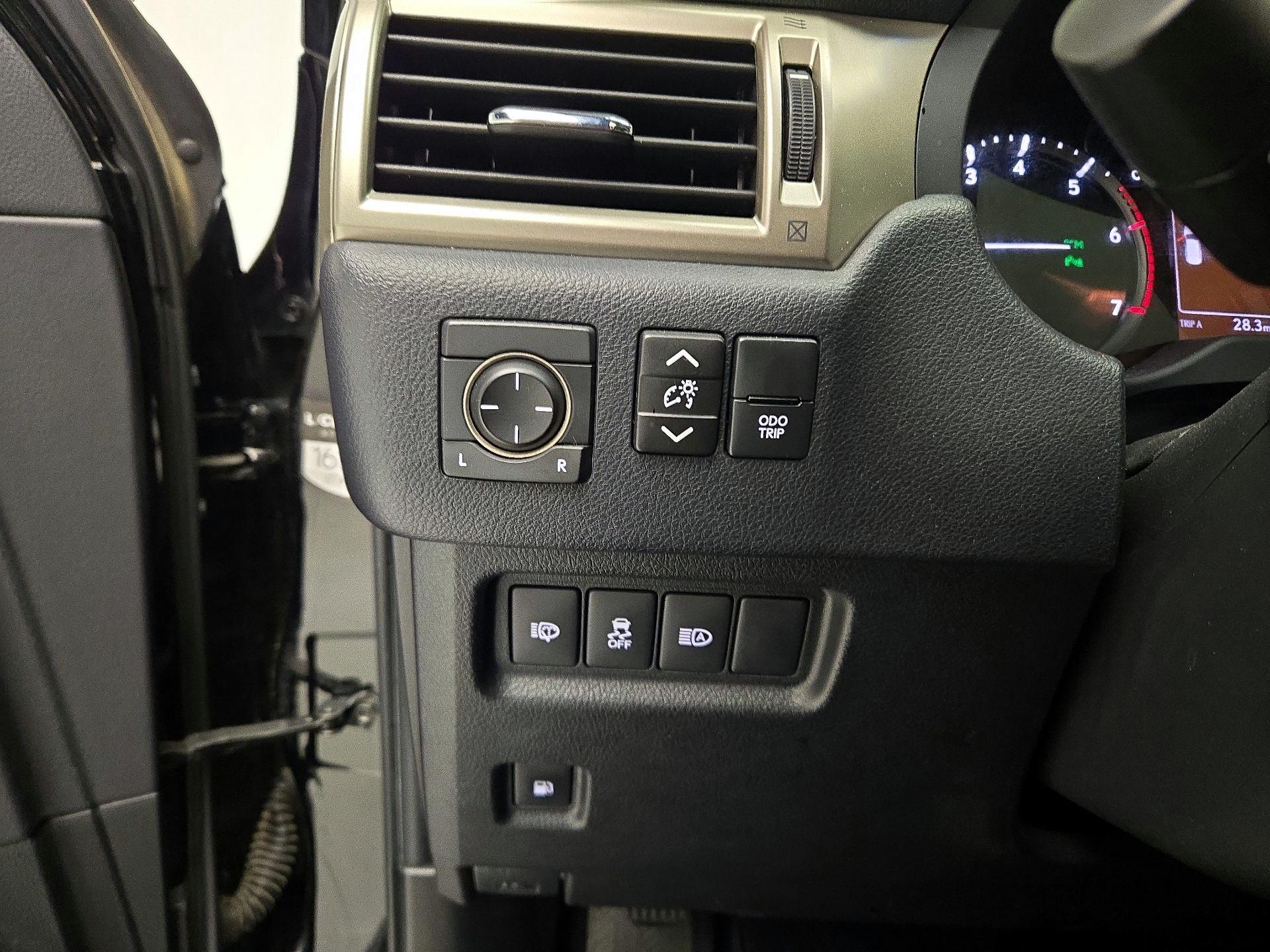 Thumbnail: 2020 Lexus GX - 13