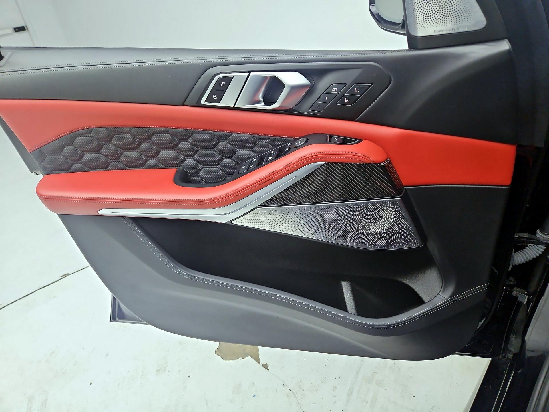 Thumbnail: 2022 BMW X5 - 12