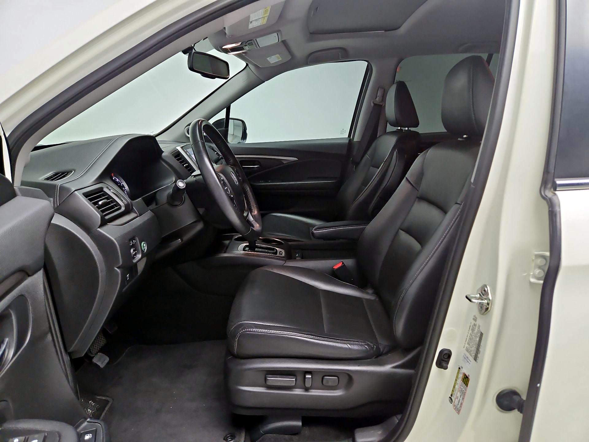 Thumbnail: 2019 Honda Ridgeline - 11